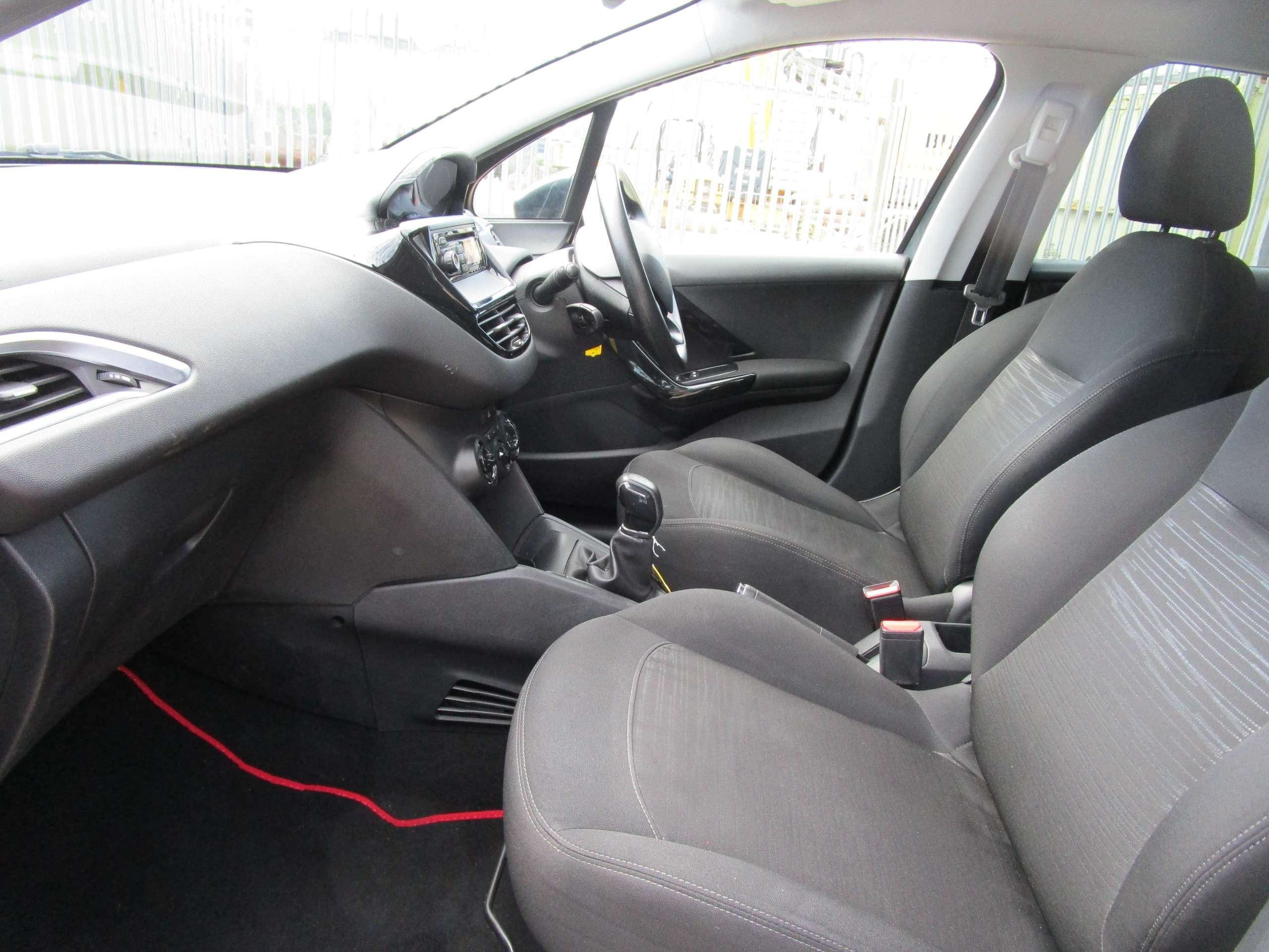 2014 PEUGEOT 208 2014 PEUGEOT 208