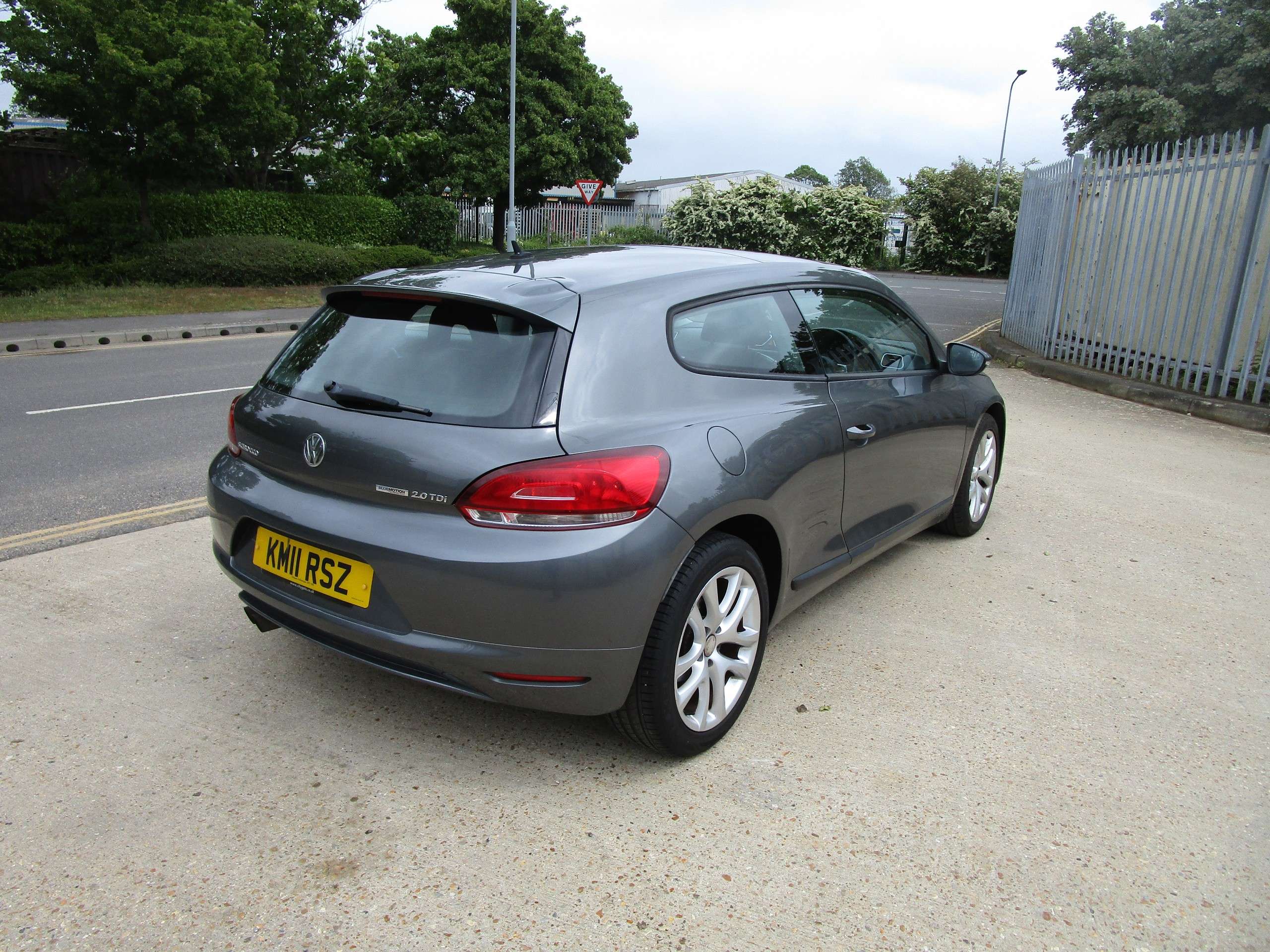 A 2011 VOLKSWAGEN SCIROCCO 2.0 TDI BlueMotion Tech Hatchback 3dr Diesel Manual Euro 5 (s/s) (140 ps) A 2011 VOLKSWAGEN SCIROCCO 2.0 TDI BlueMotion Tech Hatchback 3dr Diesel Manual Euro 5 (s/s) (140 ps)
