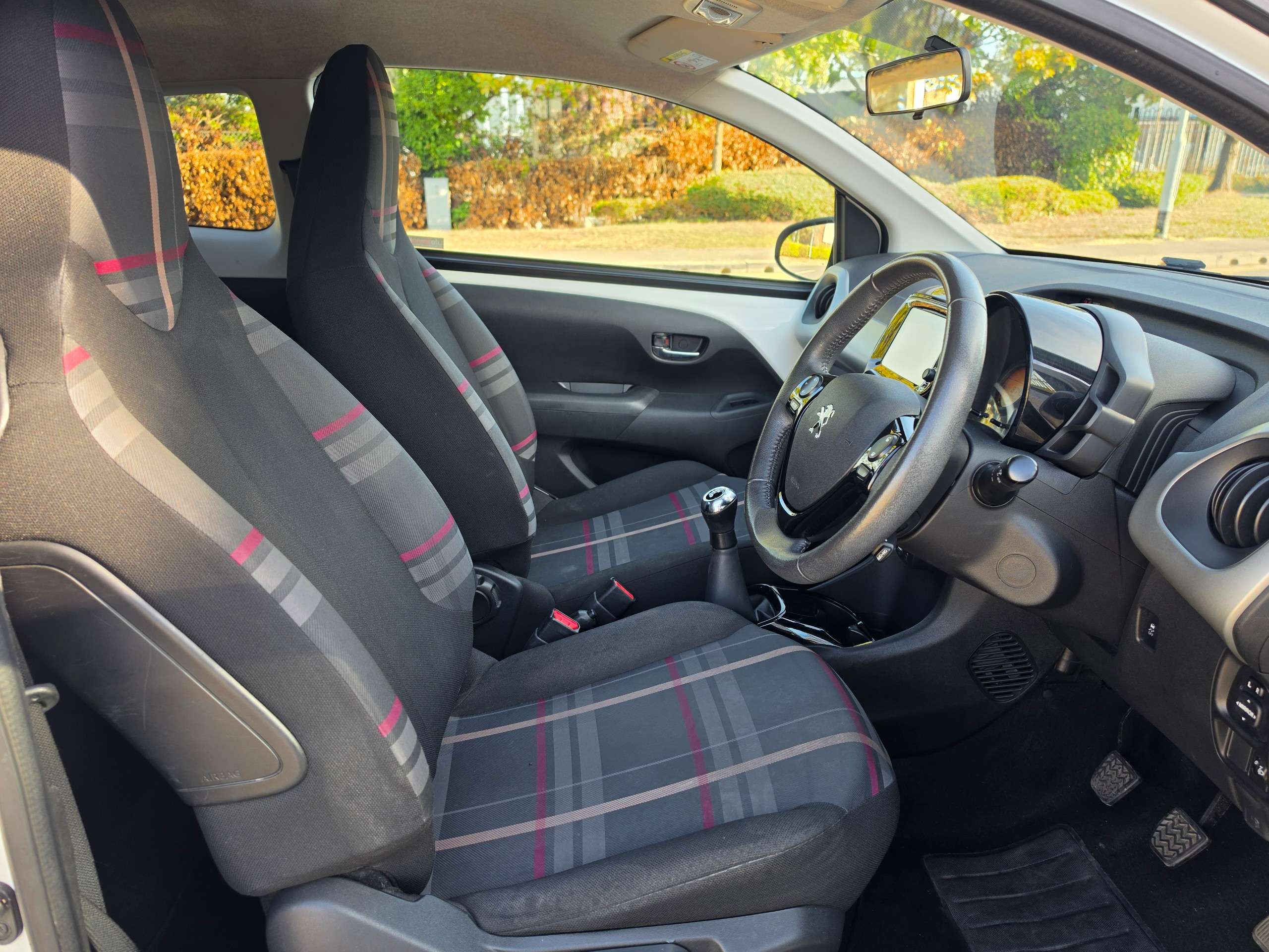 2015 PEUGEOT 108 2015 PEUGEOT 108