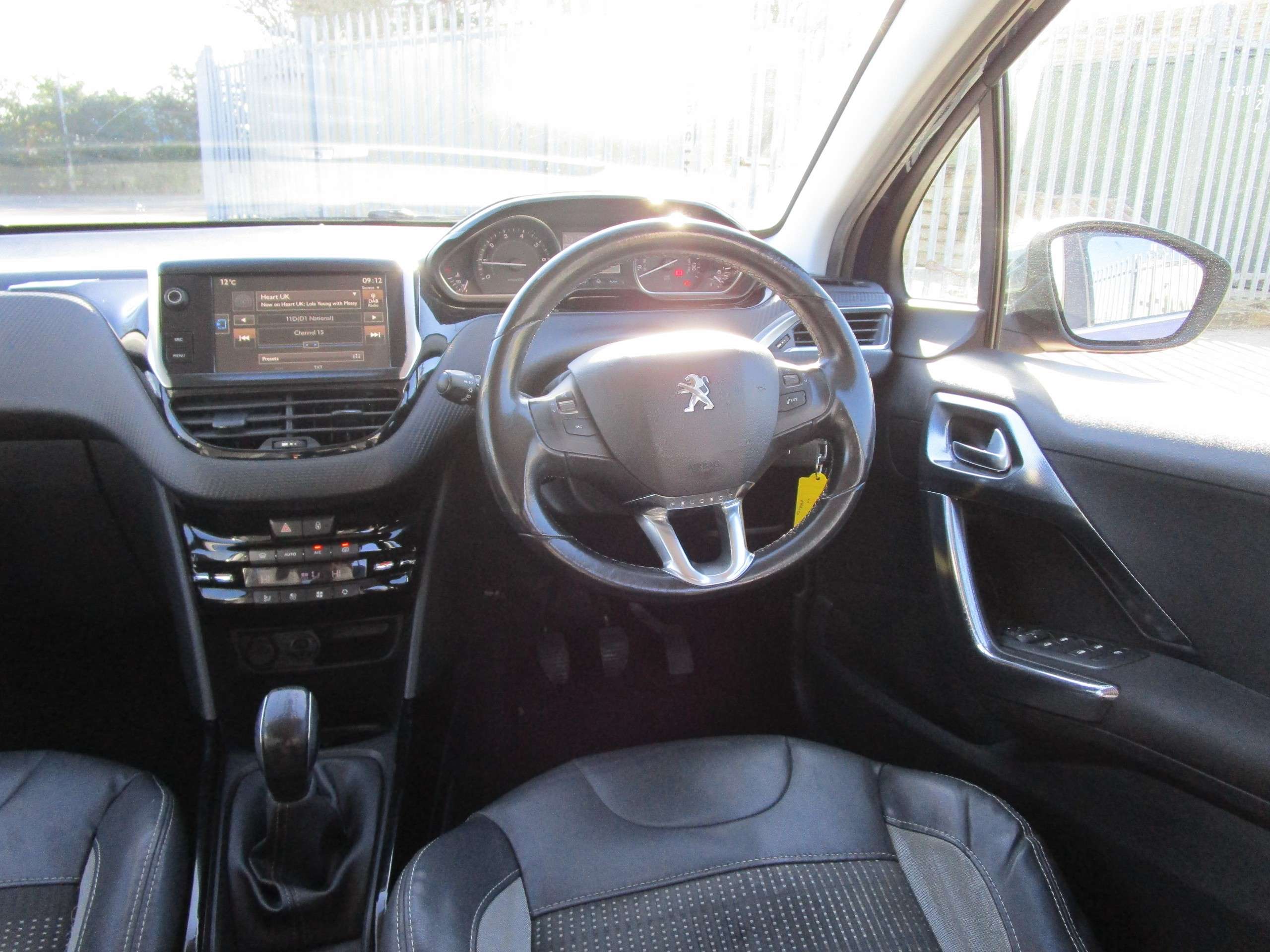 2015 PEUGEOT 2008 2015 PEUGEOT 2008