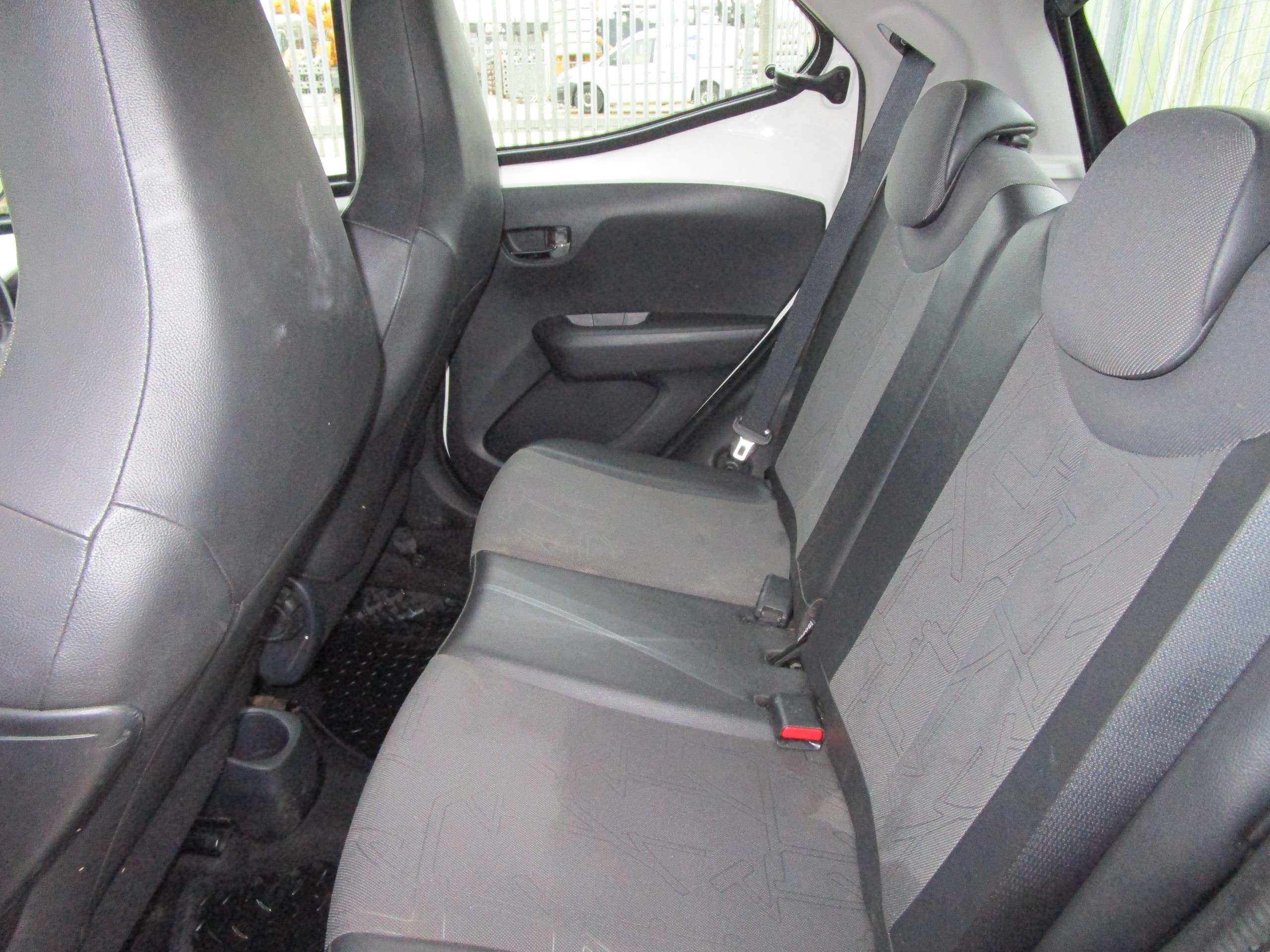 2015 TOYOTA AYGO 2015 TOYOTA AYGO