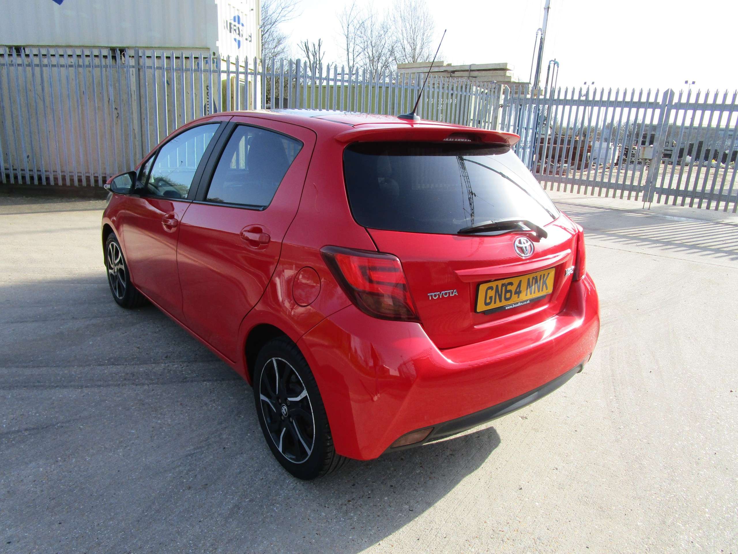 A 2014 TOYOTA YARIS 1.33 Dual VVT-i Sport Hatchback 5dr Petrol Manual Euro 5 Euro 5 (99 ps) A 2014 TOYOTA YARIS 1.33 Dual VVT-i Sport Hatchback 5dr Petrol Manual Euro 5 Euro 5 (99 ps)