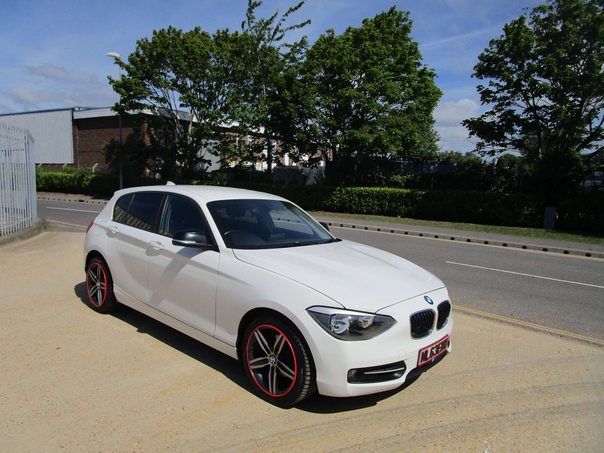 A 2013 BMW 1 SERIES 2.0 120d Sport Hatchback 5dr Diesel Manual xDrive Euro 5 (s/s) (184 ps) A 2013 BMW 1 SERIES 2.0 120d Sport Hatchback 5dr Diesel Manual xDrive Euro 5 (s/s) (184 ps)
