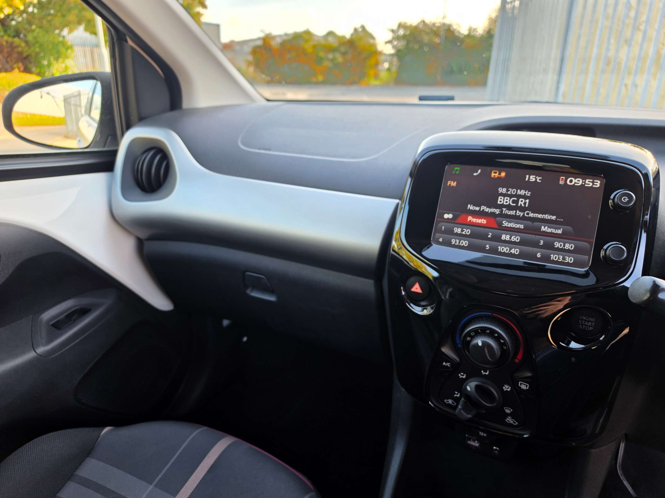 2015 PEUGEOT 108 2015 PEUGEOT 108