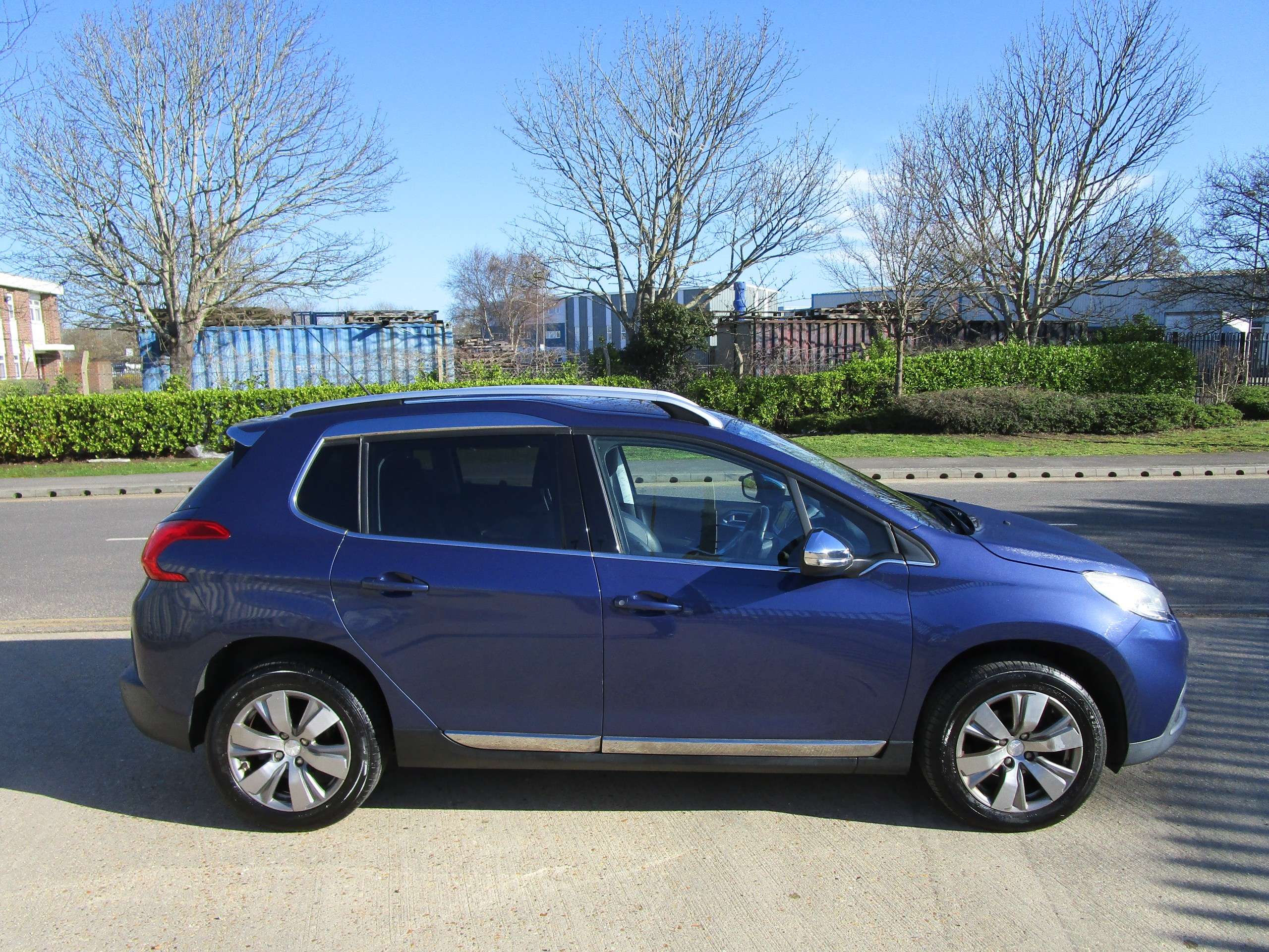 2015 PEUGEOT 2008 2015 PEUGEOT 2008