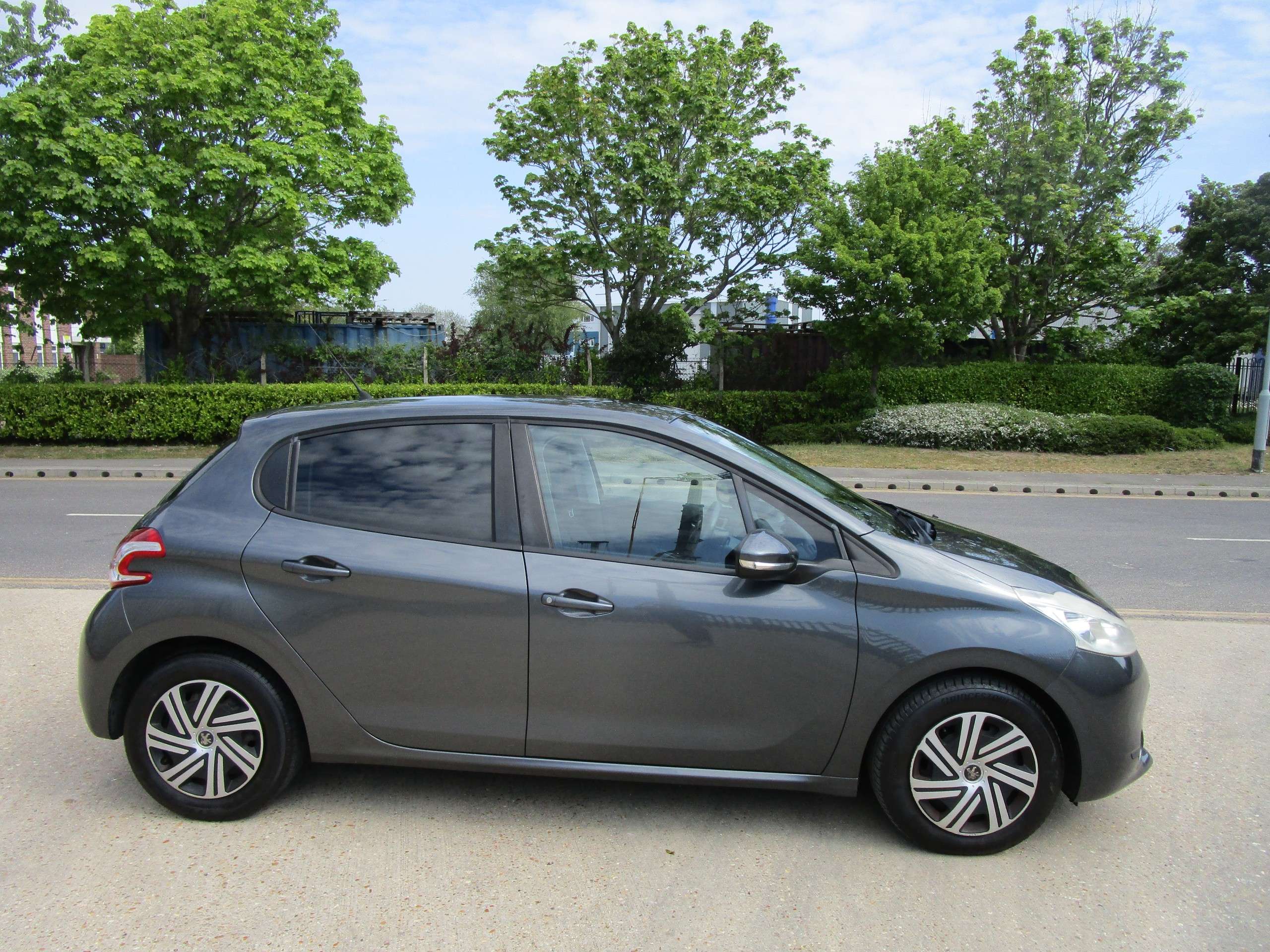 2014 PEUGEOT 208 2014 PEUGEOT 208