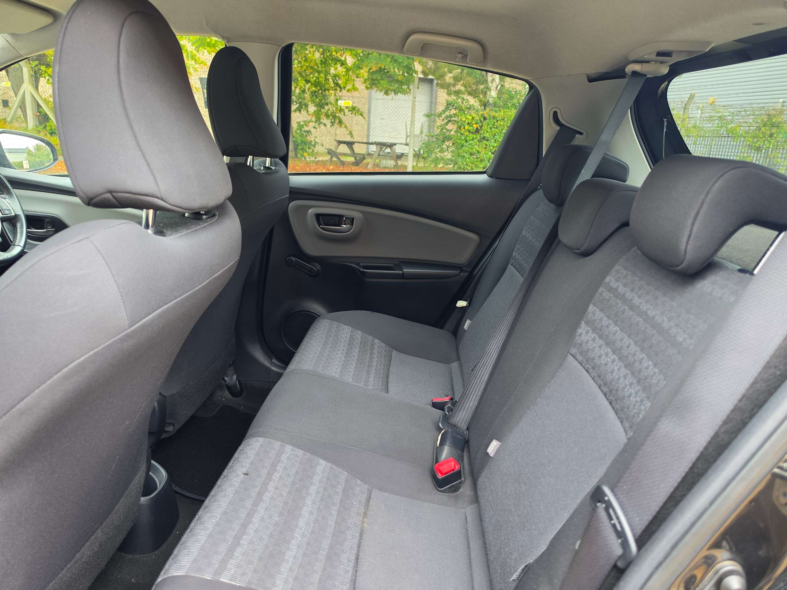 2016 TOYOTA YARIS 2016 TOYOTA YARIS