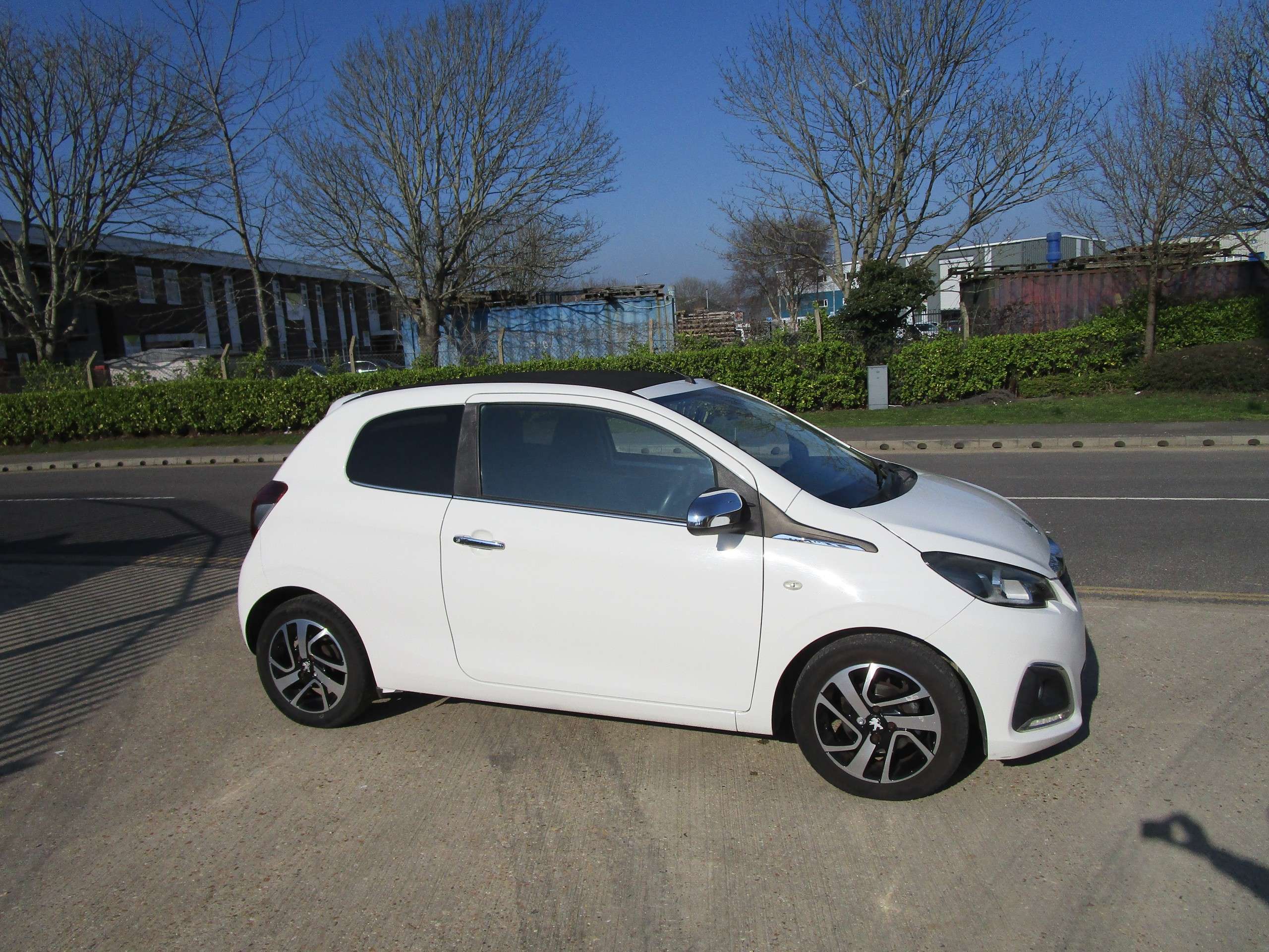 2015 PEUGEOT 108 2015 PEUGEOT 108
