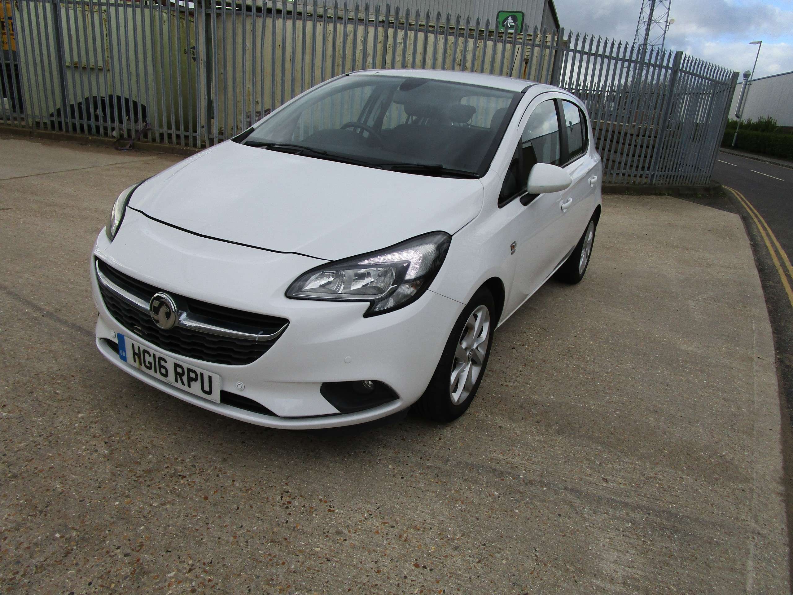 A 2016 VAUXHALL CORSA 1.4i ecoFLEX Energy Hatchback 5dr Petrol Manual Euro 6 (a/c) (90 ps) A 2016 VAUXHALL CORSA 1.4i ecoFLEX Energy Hatchback 5dr Petrol Manual Euro 6 (a/c) (90 ps)