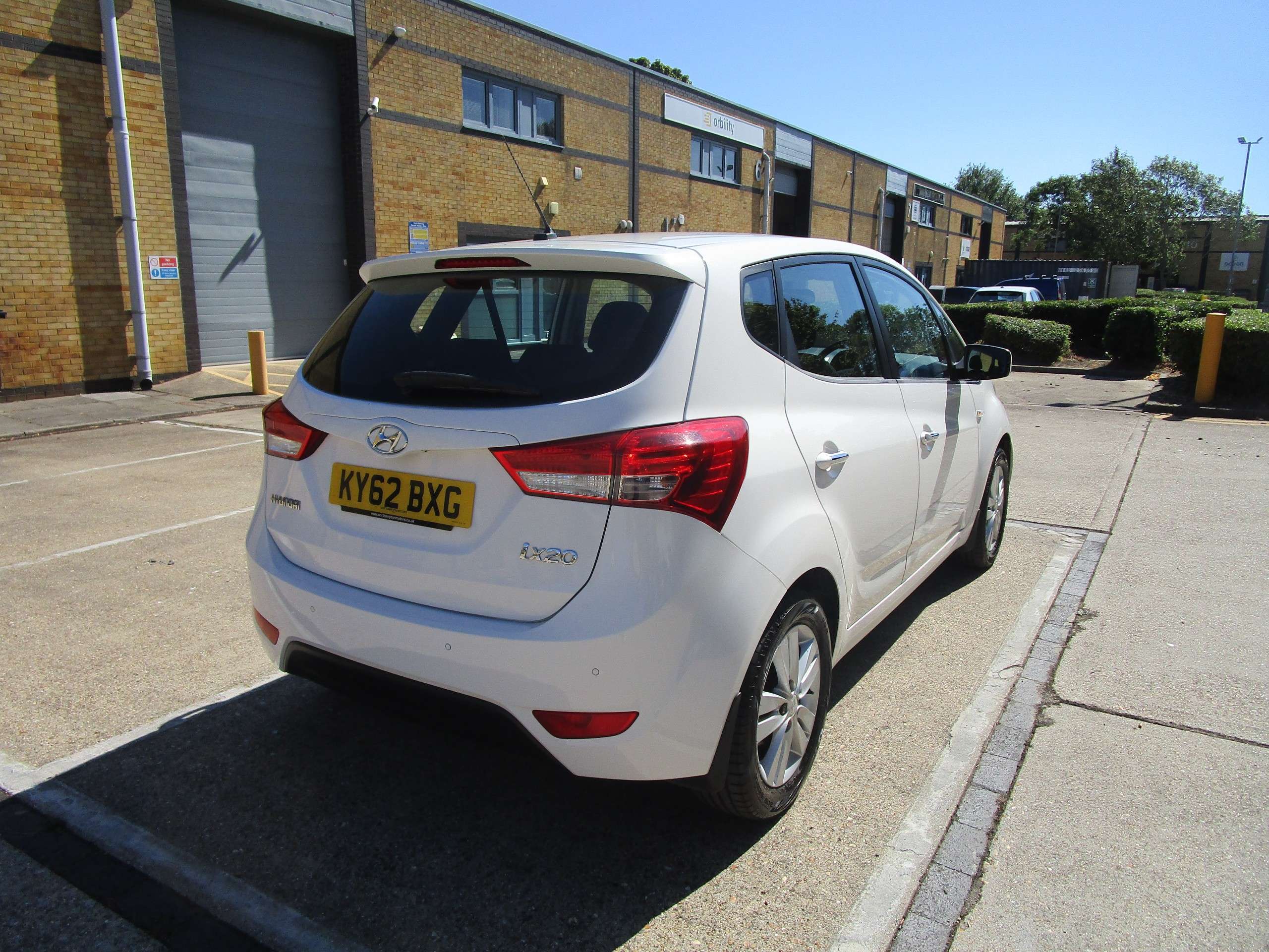 A 2012 HYUNDAI IX20 1.4 Active Hatchback 5dr Petrol Manual Euro 5 (s/s) (90 bhp) A 2012 HYUNDAI IX20 1.4 Active Hatchback 5dr Petrol Manual Euro 5 (s/s) (90 bhp)