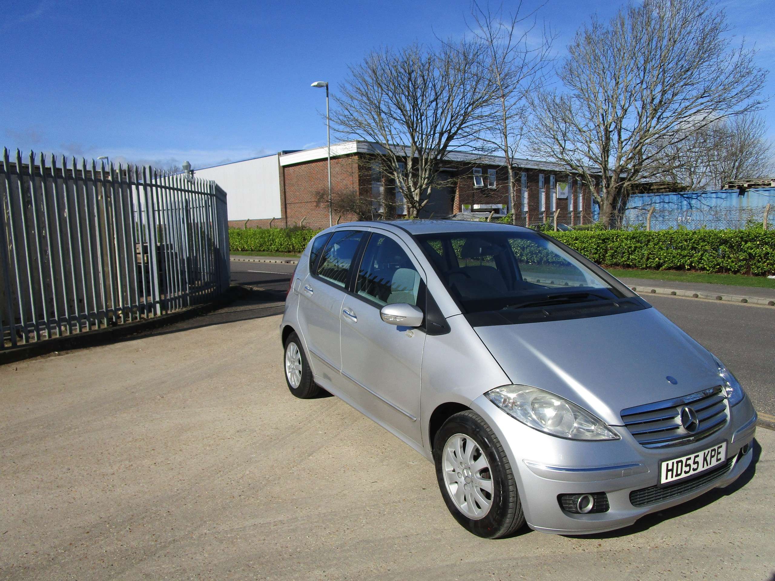 A 2005 MERCEDES-BENZ A CLASS 2.0 A180 CDI Elegance SE Hatchback 5dr Diesel CVT (142 g/km, 109 bhp) A 2005 MERCEDES-BENZ A CLASS 2.0 A180 CDI Elegance SE Hatchback 5dr Diesel CVT (142 g/km, 109 bhp)