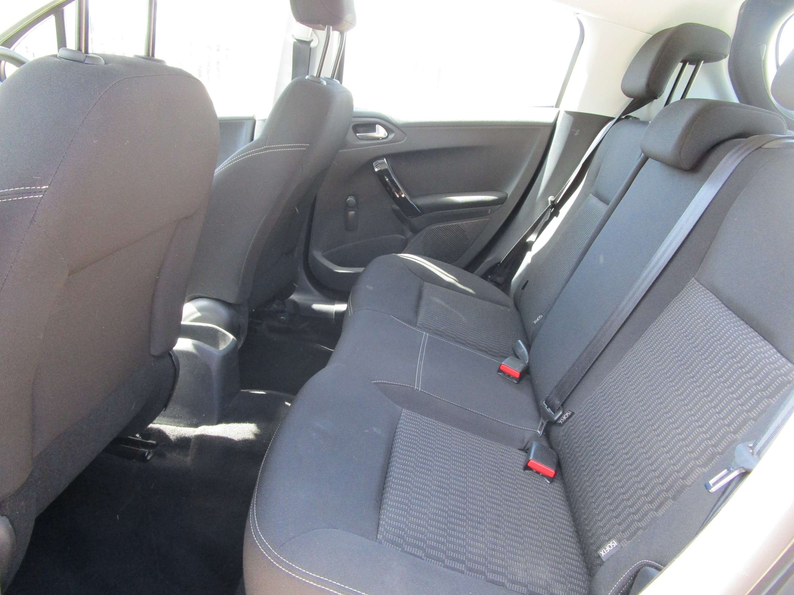 2015 PEUGEOT 208 2015 PEUGEOT 208
