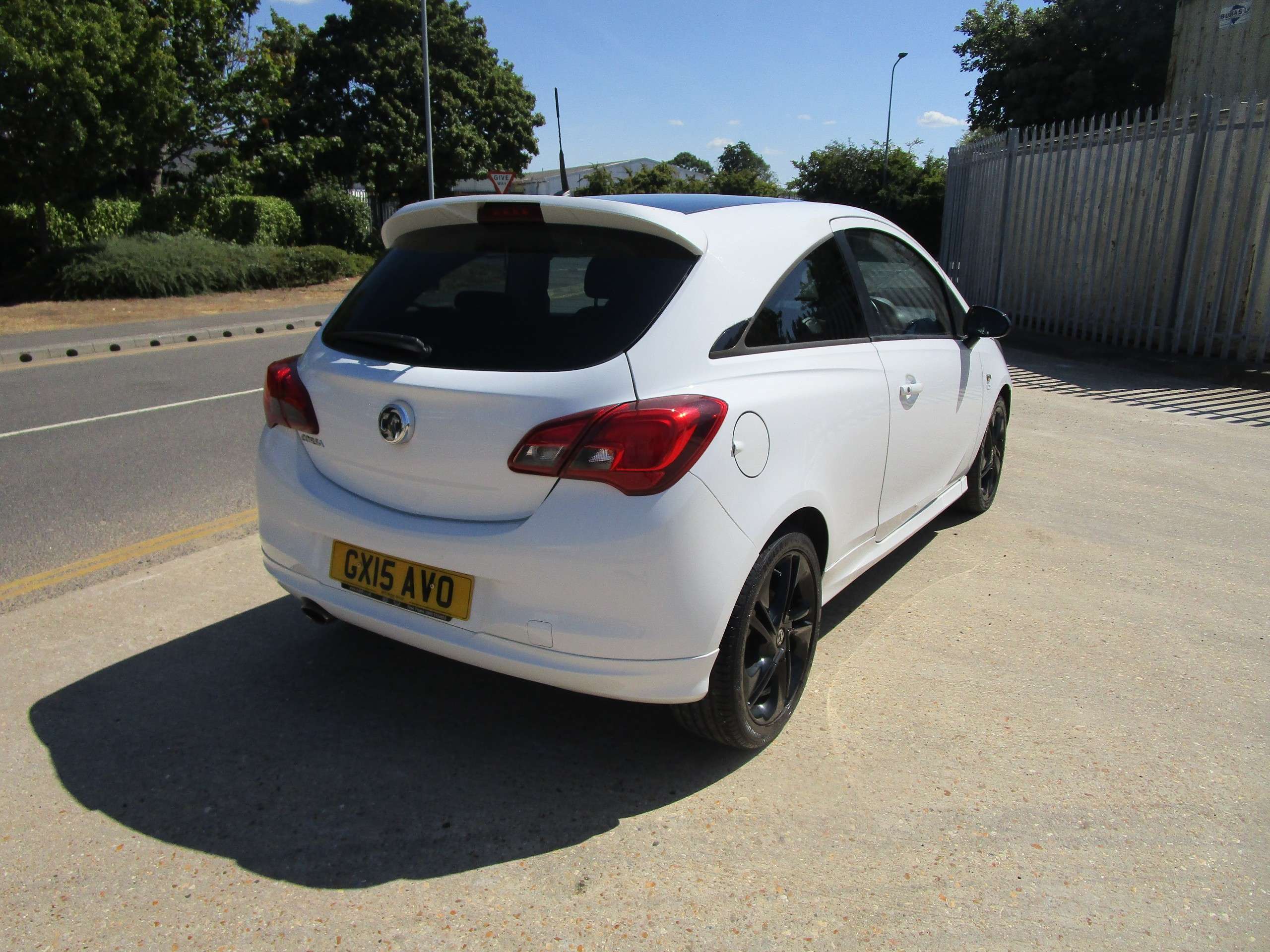 A 2015 VAUXHALL CORSA 1.4i ecoTEC Limited Edition Hatchback 3dr Petrol Manual Euro 6 (90 ps) A 2015 VAUXHALL CORSA 1.4i ecoTEC Limited Edition Hatchback 3dr Petrol Manual Euro 6 (90 ps)