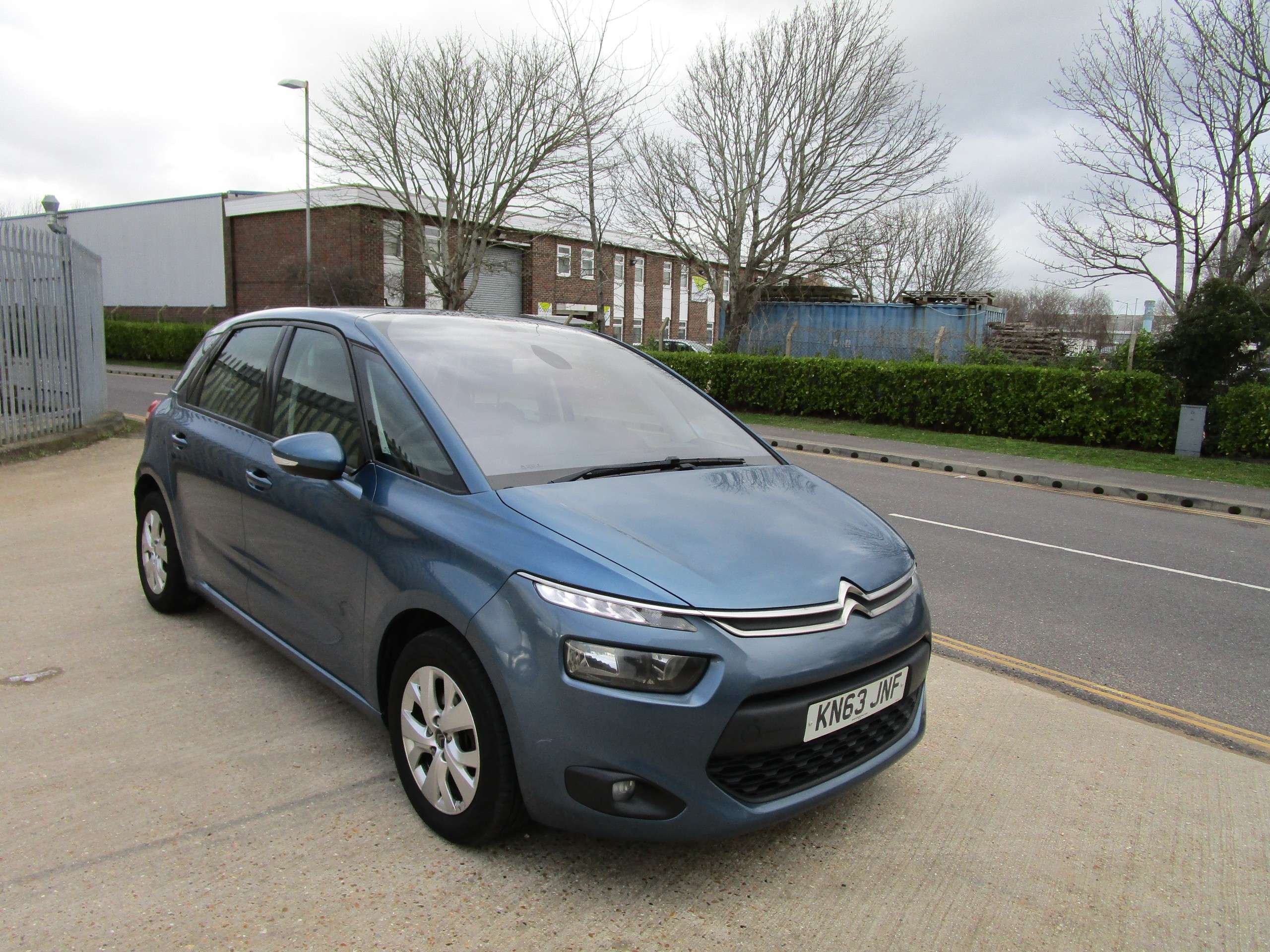 A 2013 CITROEN C4 PICASSO E-HDI AIRDREAM VTR PLUS A 2013 CITROEN C4 PICASSO E-HDI AIRDREAM VTR PLUS