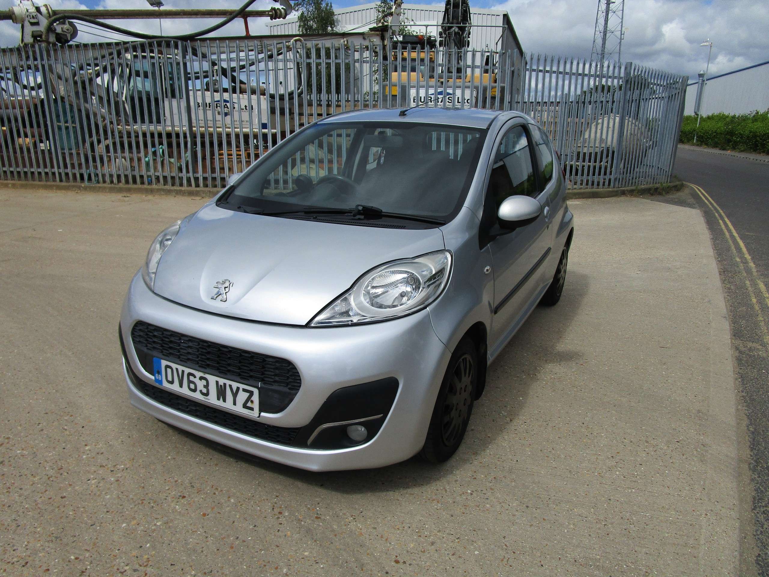 A 2014 PEUGEOT 107 ACTIVE 3-Door (CAT N - Clutch Kit Replaced) A 2014 PEUGEOT 107 ACTIVE 3-Door (CAT N - Clutch Kit Replaced)