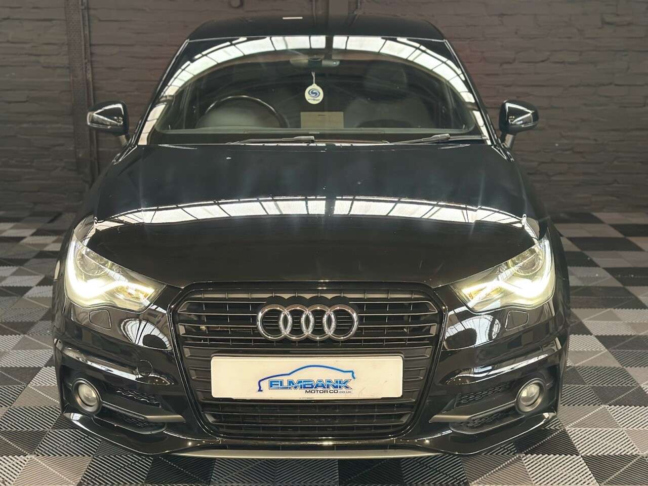 A 0 AUDI A1 1.4 TFSI S line Style Edition Sportback 5dr Petrol Manual Euro 5 (s/s) (122 A 0 AUDI A1 1.4 TFSI S line Style Edition Sportback 5dr Petrol Manual Euro 5 (s/s) (122