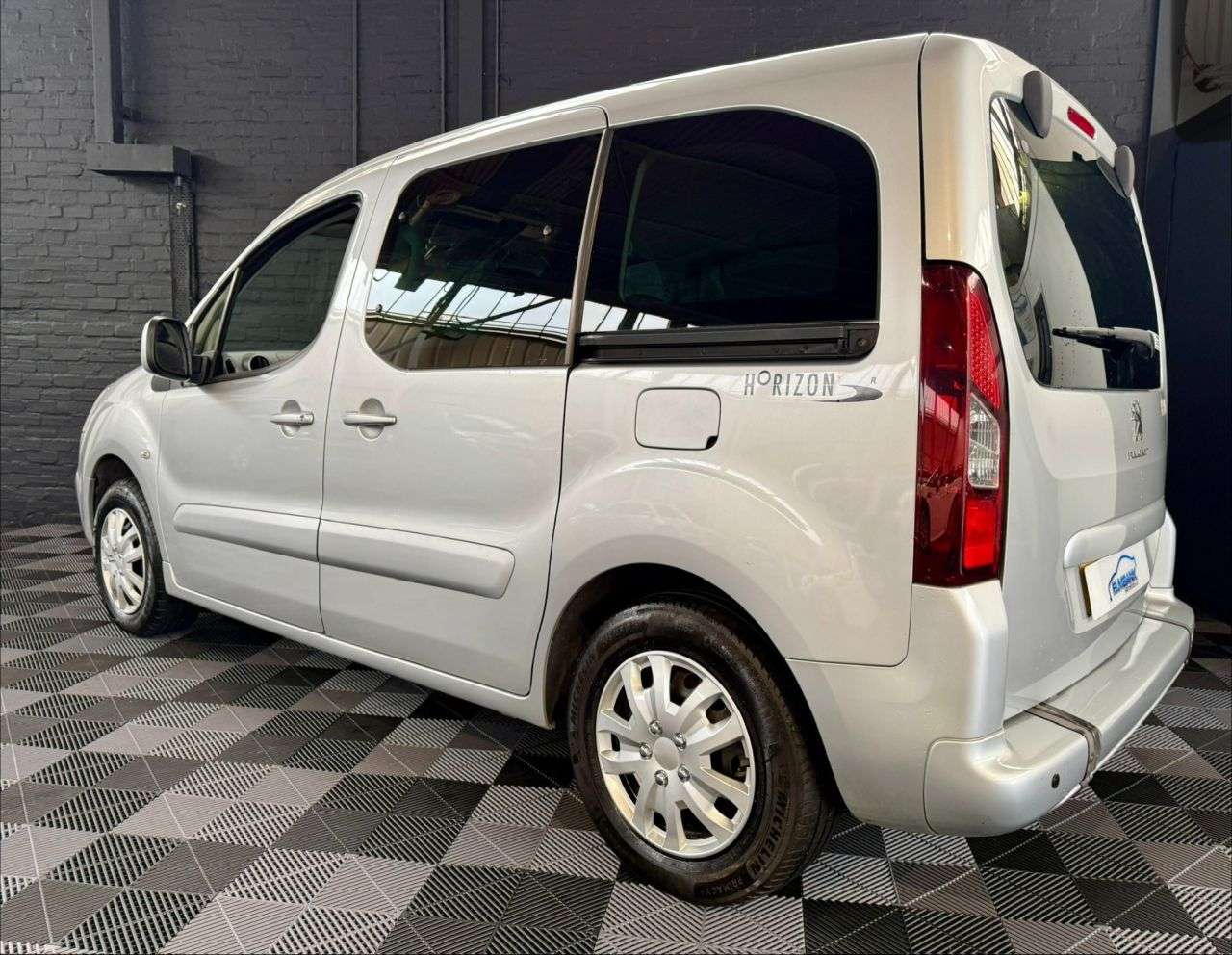 2017 PEUGEOT PARTNER TEPEE 2017 PEUGEOT PARTNER TEPEE