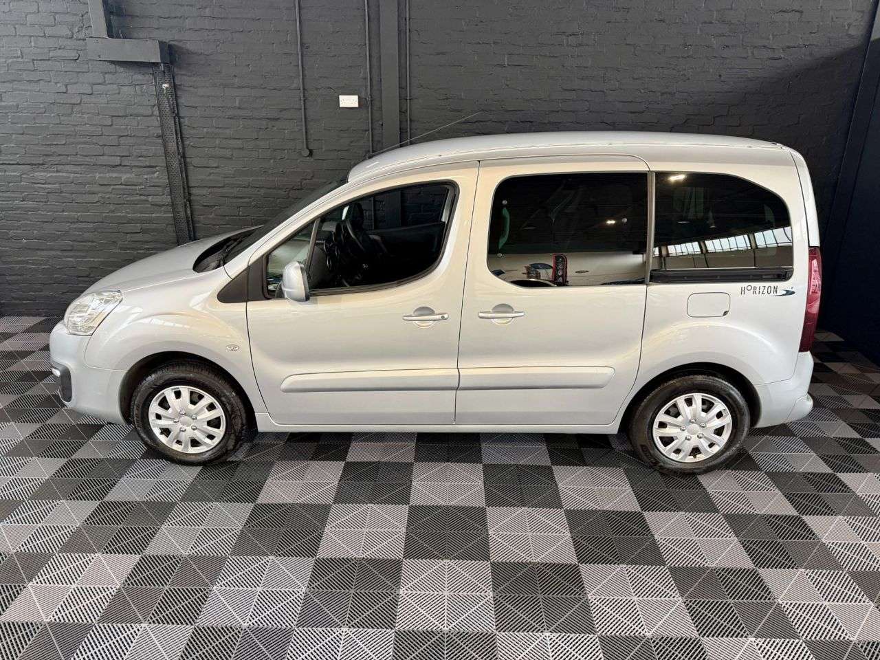 2017 PEUGEOT PARTNER TEPEE 2017 PEUGEOT PARTNER TEPEE