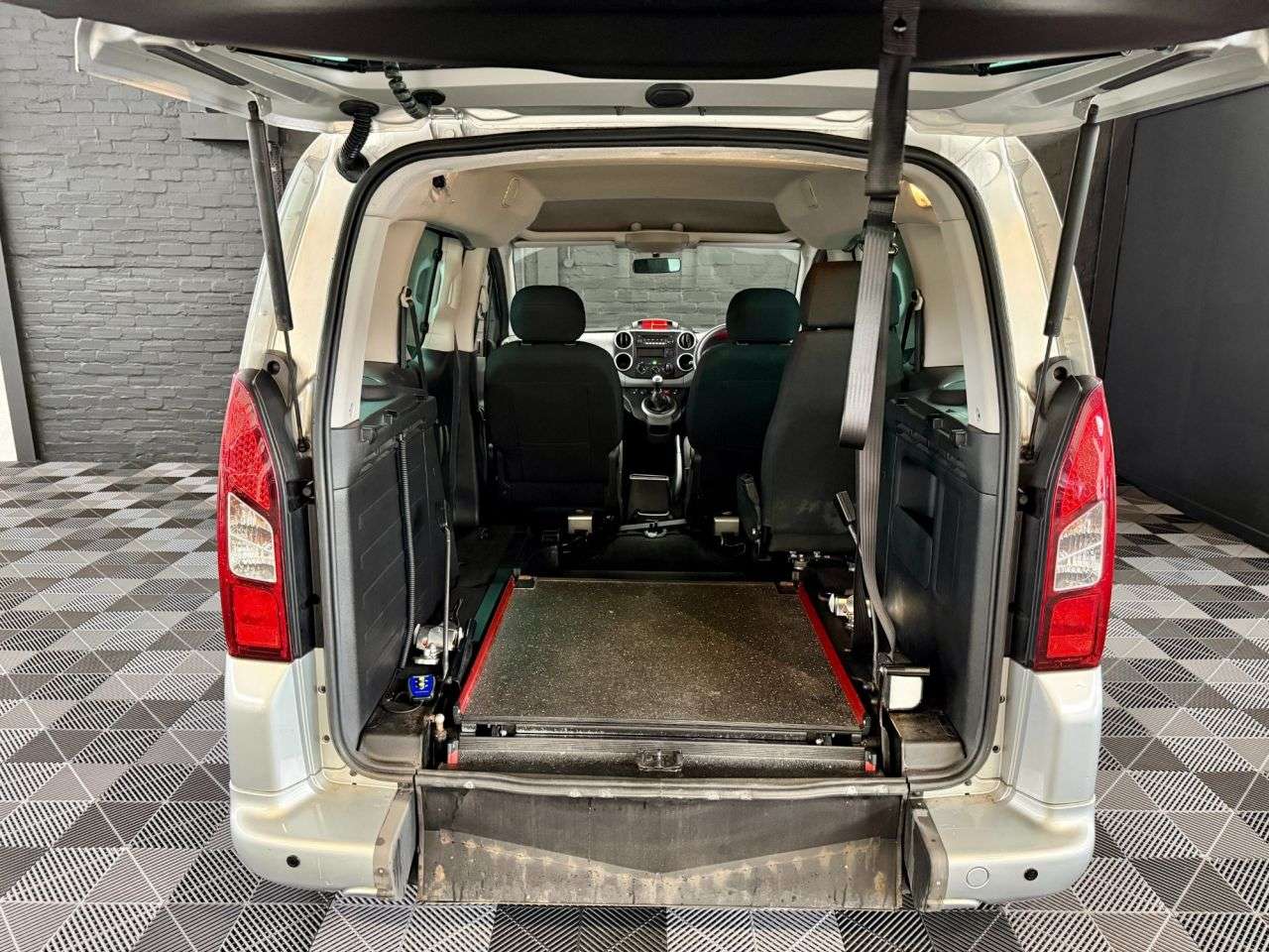 2017 PEUGEOT PARTNER TEPEE 2017 PEUGEOT PARTNER TEPEE