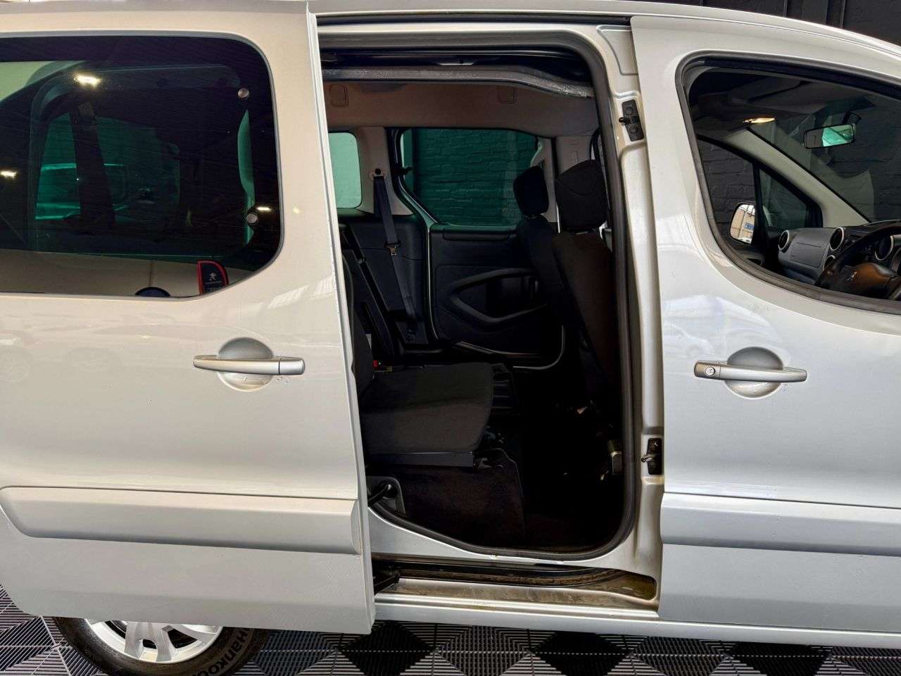 2017 PEUGEOT PARTNER TEPEE 2017 PEUGEOT PARTNER TEPEE