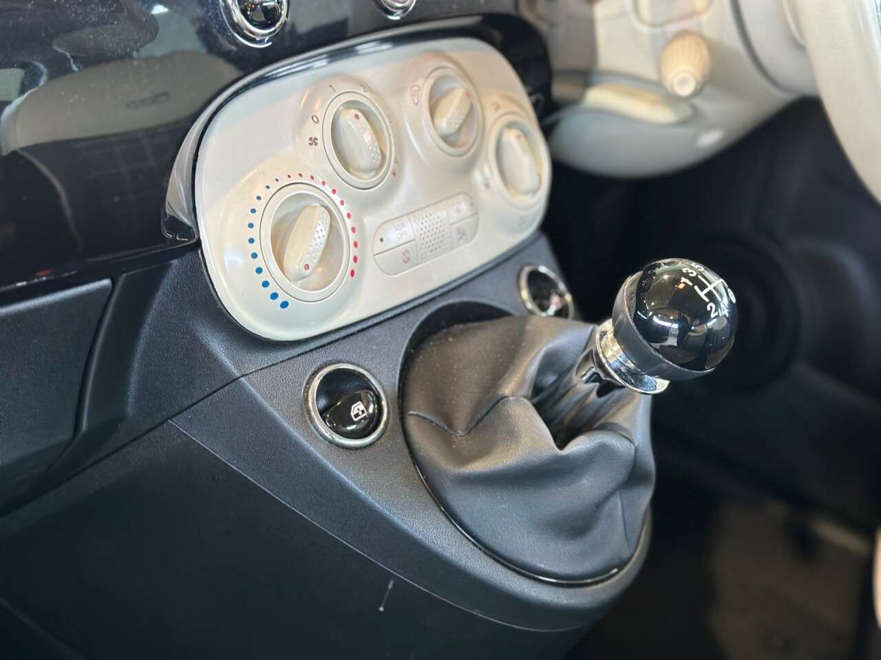 2019 FIAT 500 2019 FIAT 500