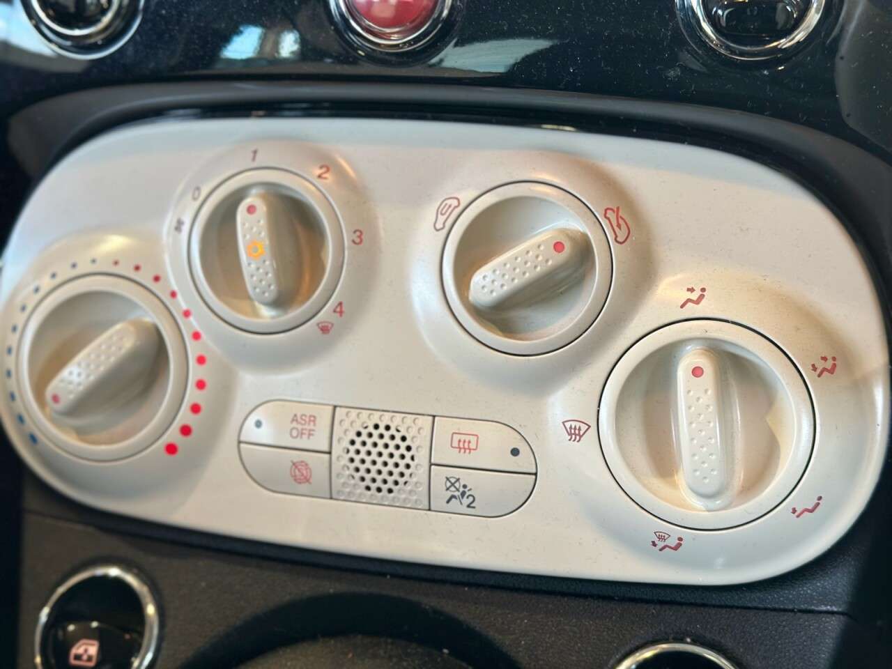 2019 FIAT 500 2019 FIAT 500