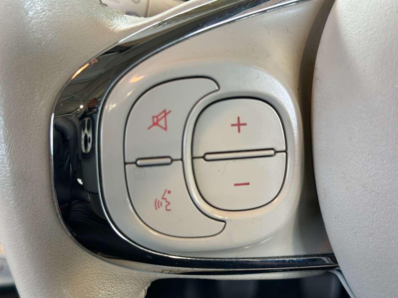 2019 FIAT 500 2019 FIAT 500