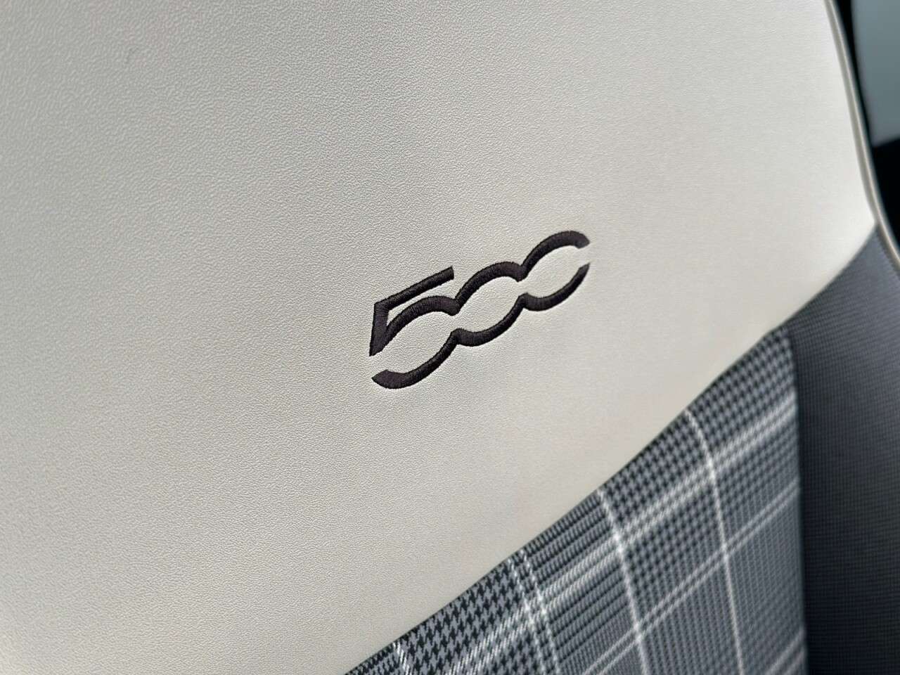 2019 FIAT 500 2019 FIAT 500