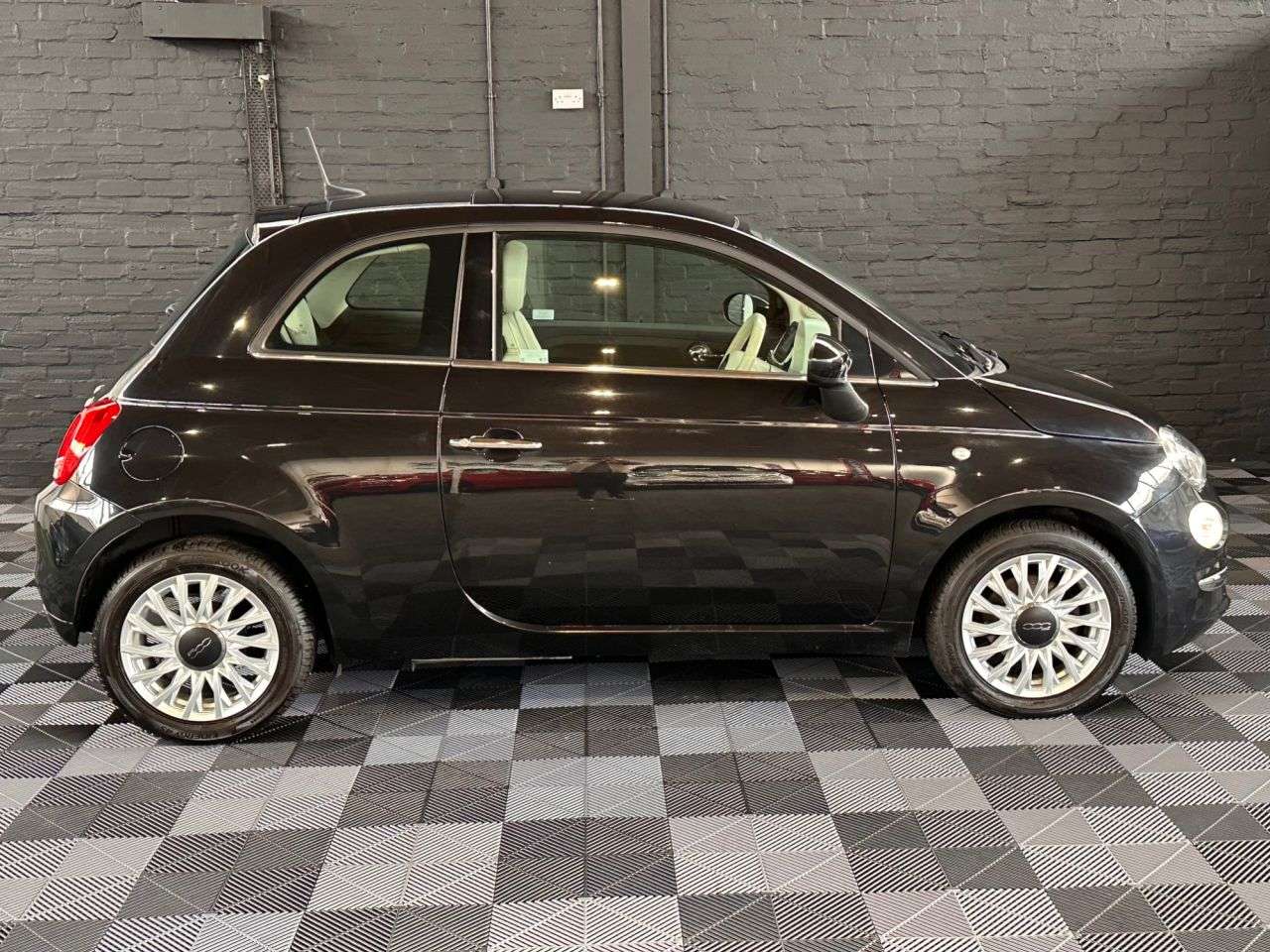 2019 FIAT 500 2019 FIAT 500