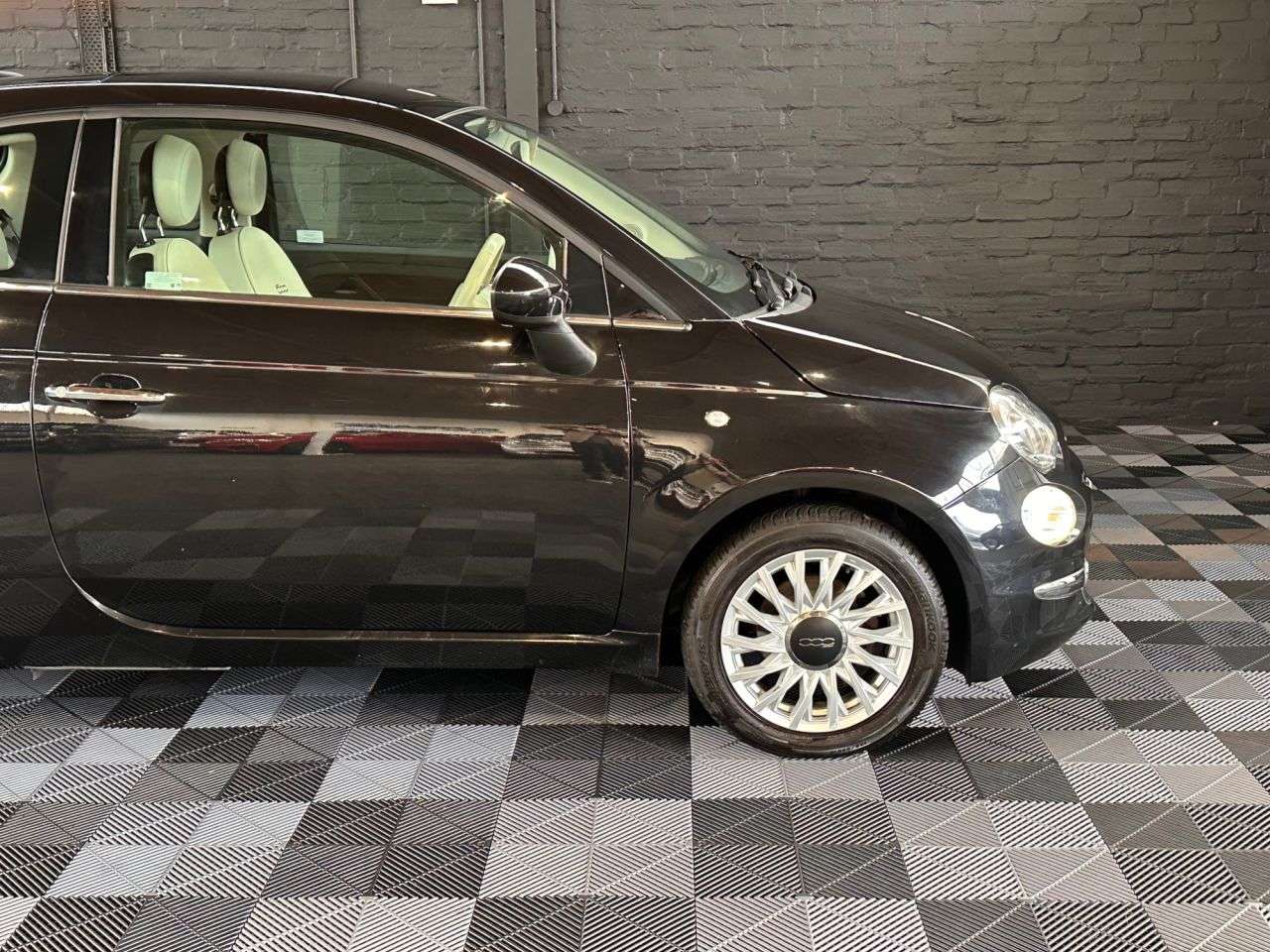 2019 FIAT 500 2019 FIAT 500