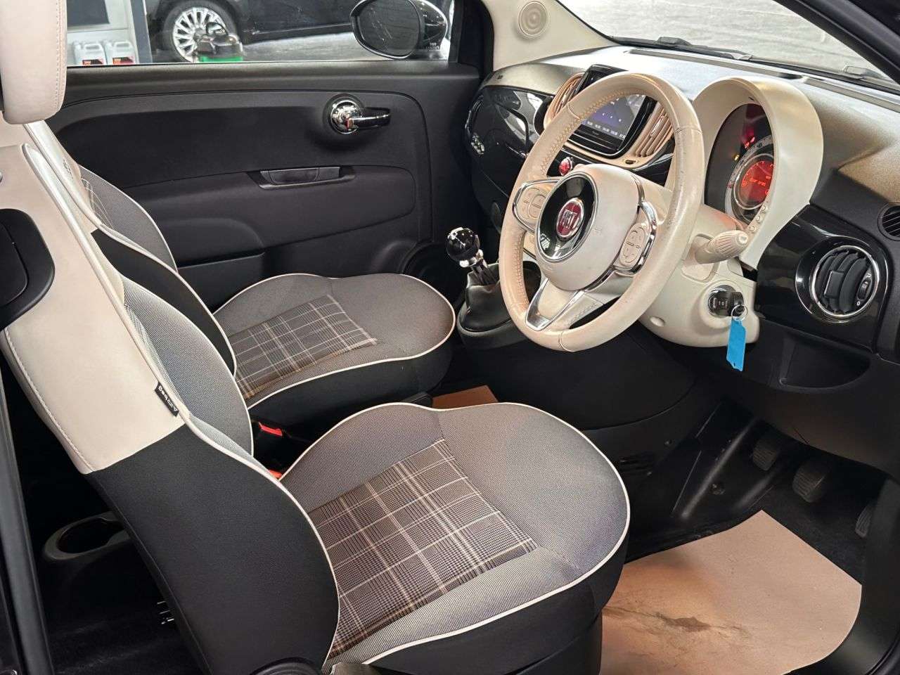 2019 FIAT 500 2019 FIAT 500