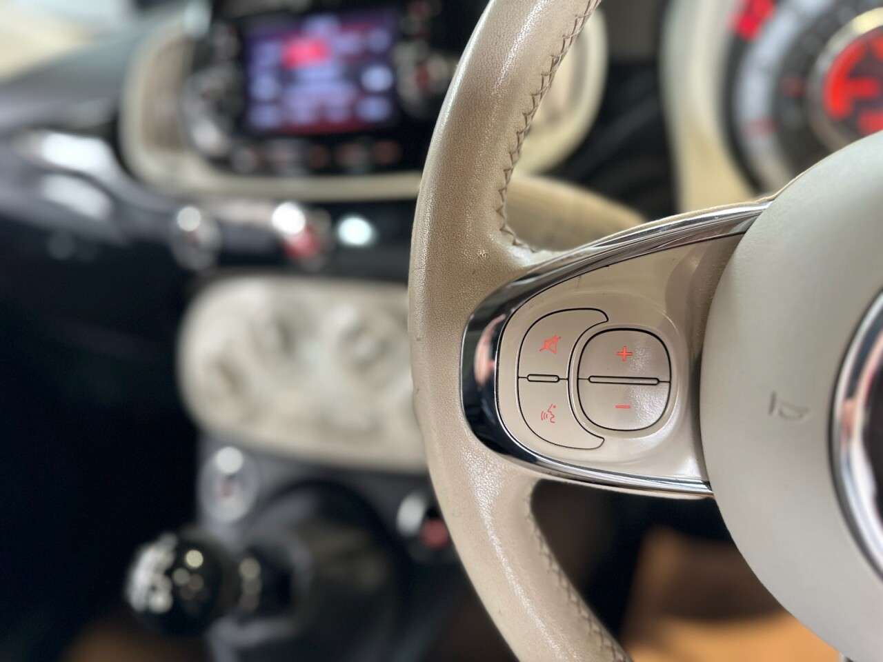 2018 FIAT 500 2018 FIAT 500