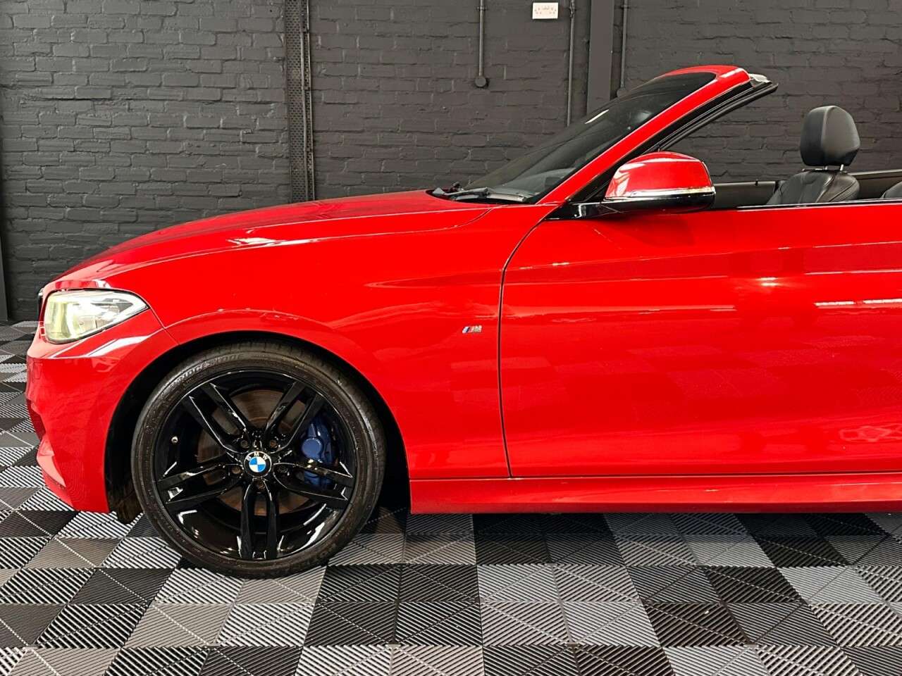 A 0 BMW 2 SERIES 2.0 220d M Sport Convertible 2dr Diesel Auto Euro 6 (s/s) (190 ps) AUTOMATI A 0 BMW 2 SERIES 2.0 220d M Sport Convertible 2dr Diesel Auto Euro 6 (s/s) (190 ps) AUTOMATI