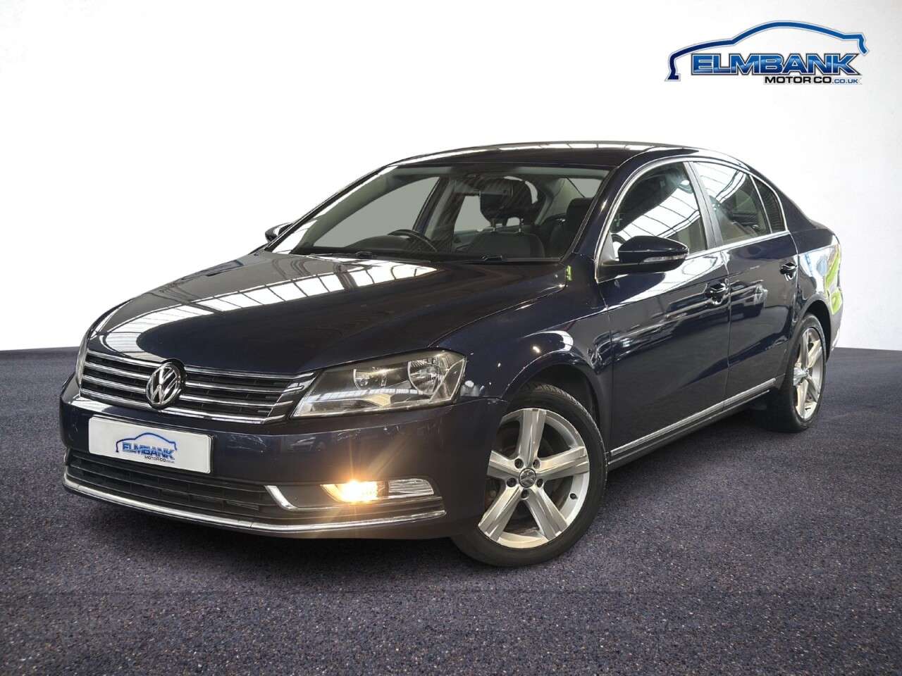 A 2012 VOLKSWAGEN PASSAT 2.0 TDI BlueMotion Tech SE Saloon 4dr Diesel Manual Euro 5 (s/s) (140 ps) U A 2012 VOLKSWAGEN PASSAT 2.0 TDI BlueMotion Tech SE Saloon 4dr Diesel Manual Euro 5 (s/s) (140 ps) U