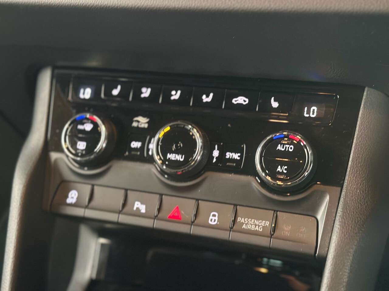 2018 SKODA KAROQ 2018 SKODA KAROQ