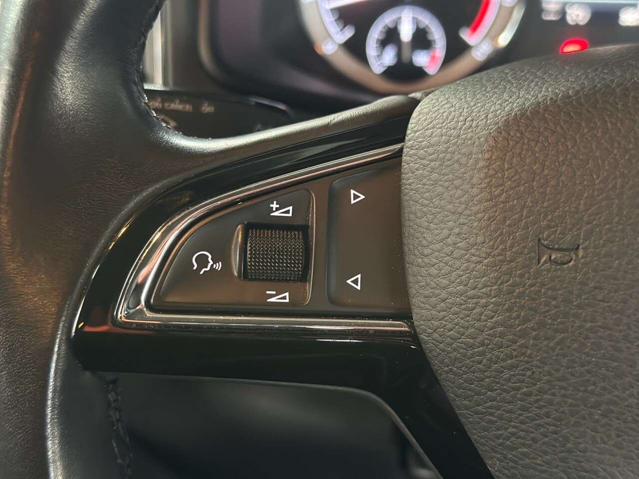 2018 SKODA KAROQ 2018 SKODA KAROQ