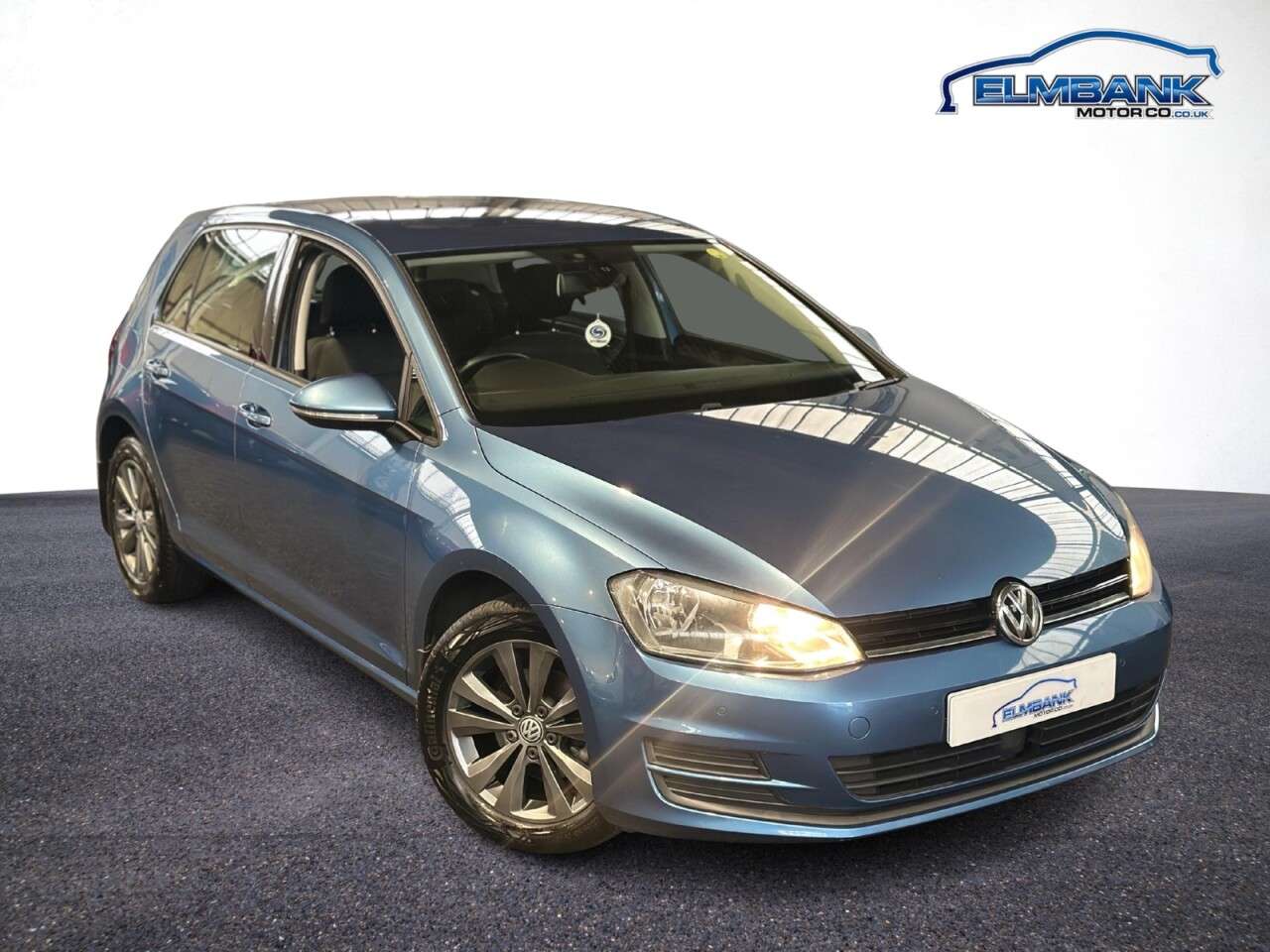 A 2014 VOLKSWAGEN GOLF 1.6 TDI BlueMotion Tech SE Hatchback 5dr Diesel Manual Euro 5 (s/s) (105 ps A 2014 VOLKSWAGEN GOLF 1.6 TDI BlueMotion Tech SE Hatchback 5dr Diesel Manual Euro 5 (s/s) (105 ps