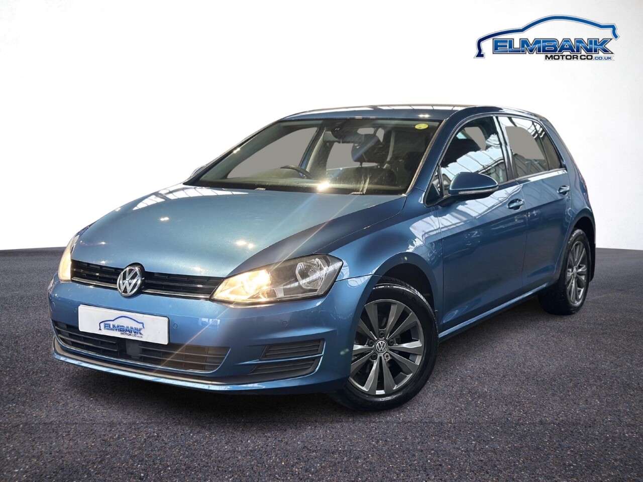 A 2014 VOLKSWAGEN GOLF 1.6 TDI BlueMotion Tech SE Hatchback 5dr Diesel Manual Euro 5 (s/s) (105 ps A 2014 VOLKSWAGEN GOLF 1.6 TDI BlueMotion Tech SE Hatchback 5dr Diesel Manual Euro 5 (s/s) (105 ps