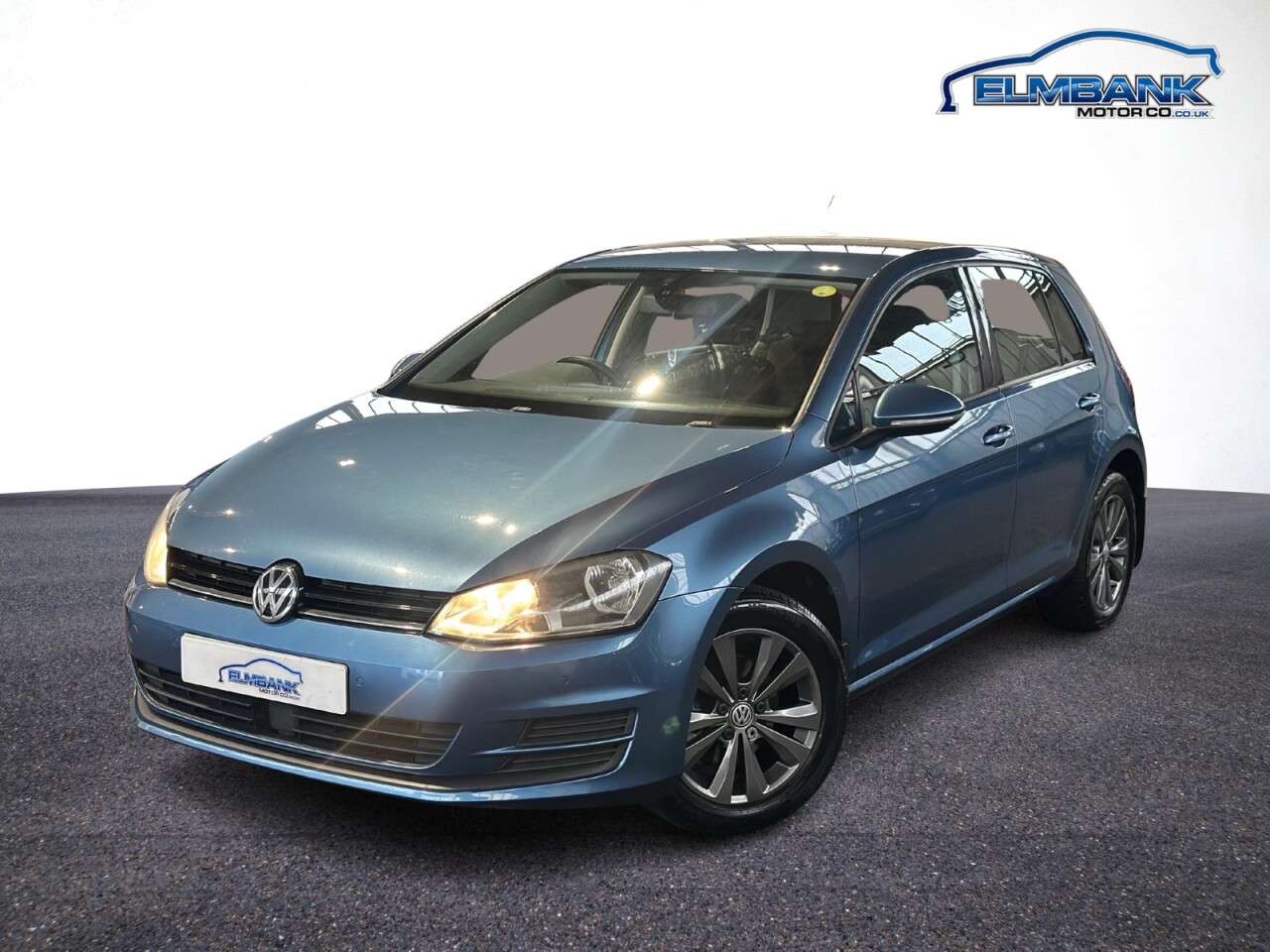 A 2014 VOLKSWAGEN GOLF 1.6 TDI BlueMotion Tech SE Hatchback 5dr Diesel Manual Euro 5 (s/s) (105 ps A 2014 VOLKSWAGEN GOLF 1.6 TDI BlueMotion Tech SE Hatchback 5dr Diesel Manual Euro 5 (s/s) (105 ps