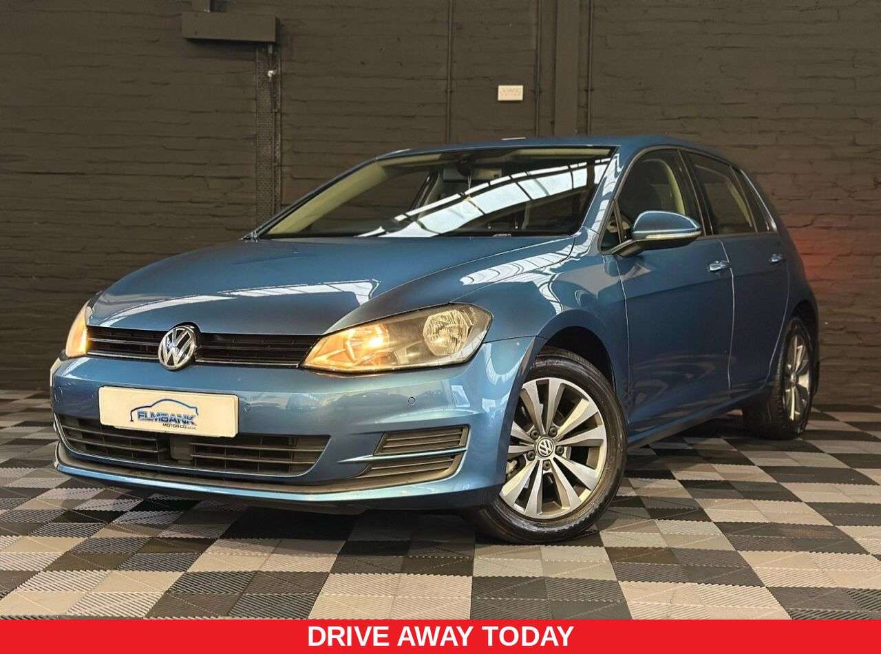 A 2014 VOLKSWAGEN GOLF 1.6 TDI BlueMotion Tech SE Hatchback 5dr Diesel Manual Euro 5 (s/s) (105 ps A 2014 VOLKSWAGEN GOLF 1.6 TDI BlueMotion Tech SE Hatchback 5dr Diesel Manual Euro 5 (s/s) (105 ps