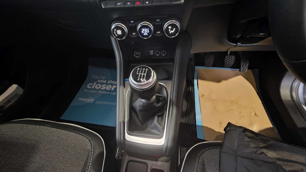 2021 RENAULT CAPTUR 2021 RENAULT CAPTUR