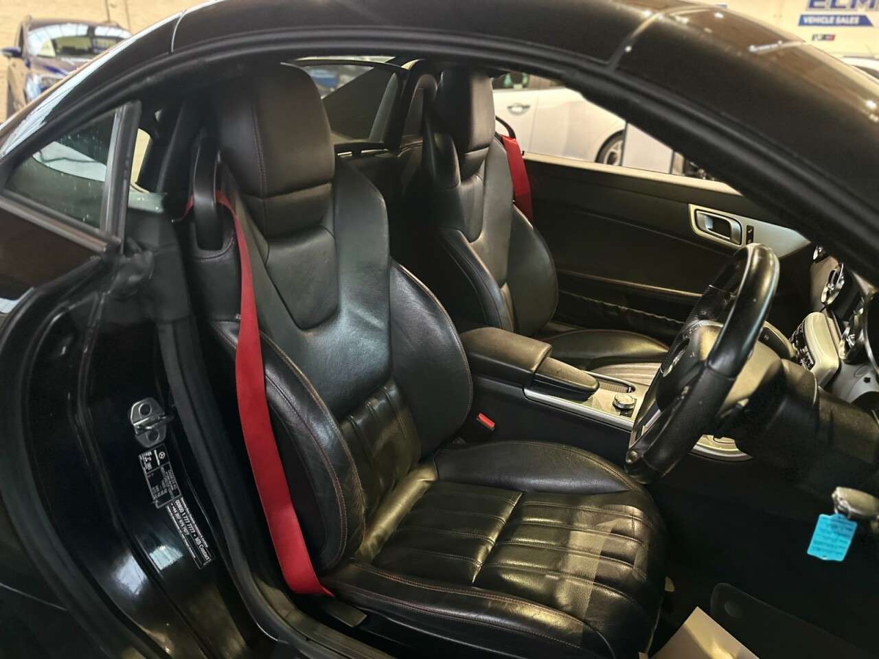 A 2015 MERCEDES-BENZ SLK 2.1 SLK250 CDI AMG Sport Convertible 2dr Diesel G-Tronic+ Euro 5 (s/s) (204 A 2015 MERCEDES-BENZ SLK 2.1 SLK250 CDI AMG Sport Convertible 2dr Diesel G-Tronic+ Euro 5 (s/s) (204
