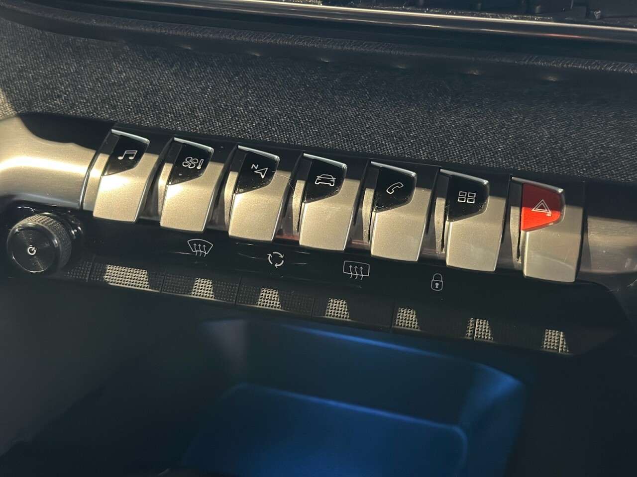 null PEUGEOT 3008 null PEUGEOT 3008