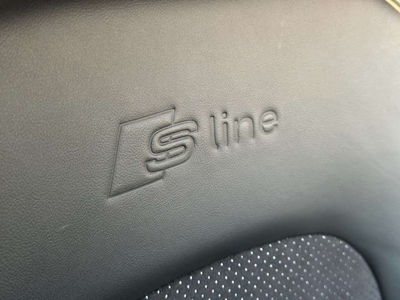 2015 AUDI Q3 2015 AUDI Q3