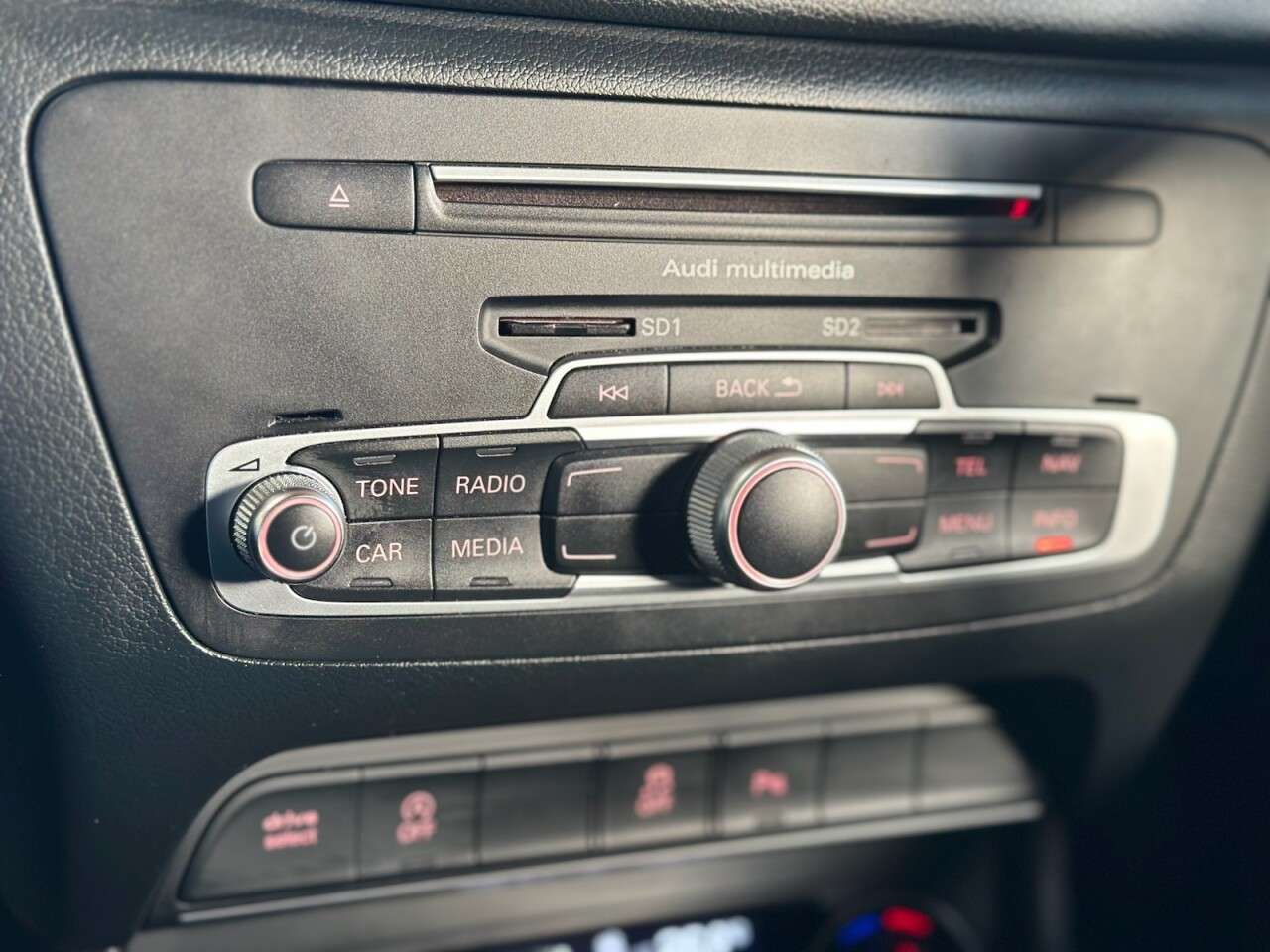 2015 AUDI Q3 2015 AUDI Q3