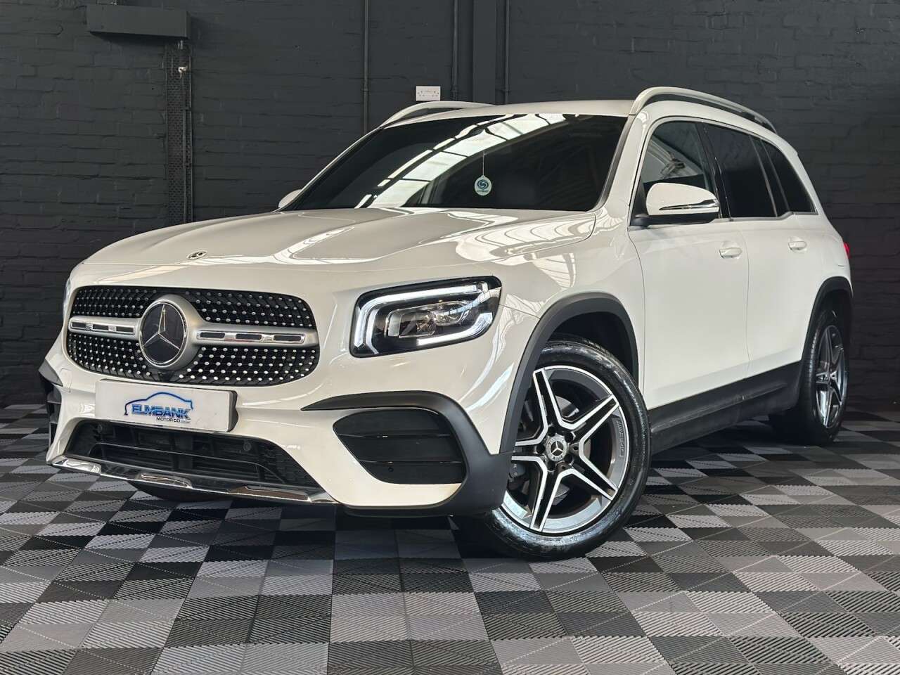 A 2021 MERCEDES-BENZ GLB 1.3 GLB200 AMG Line SUV 5dr Petrol 7G-DCT Euro 6 (s/s) (163 ps) ULEZ COMPLI A 2021 MERCEDES-BENZ GLB 1.3 GLB200 AMG Line SUV 5dr Petrol 7G-DCT Euro 6 (s/s) (163 ps) ULEZ COMPLI