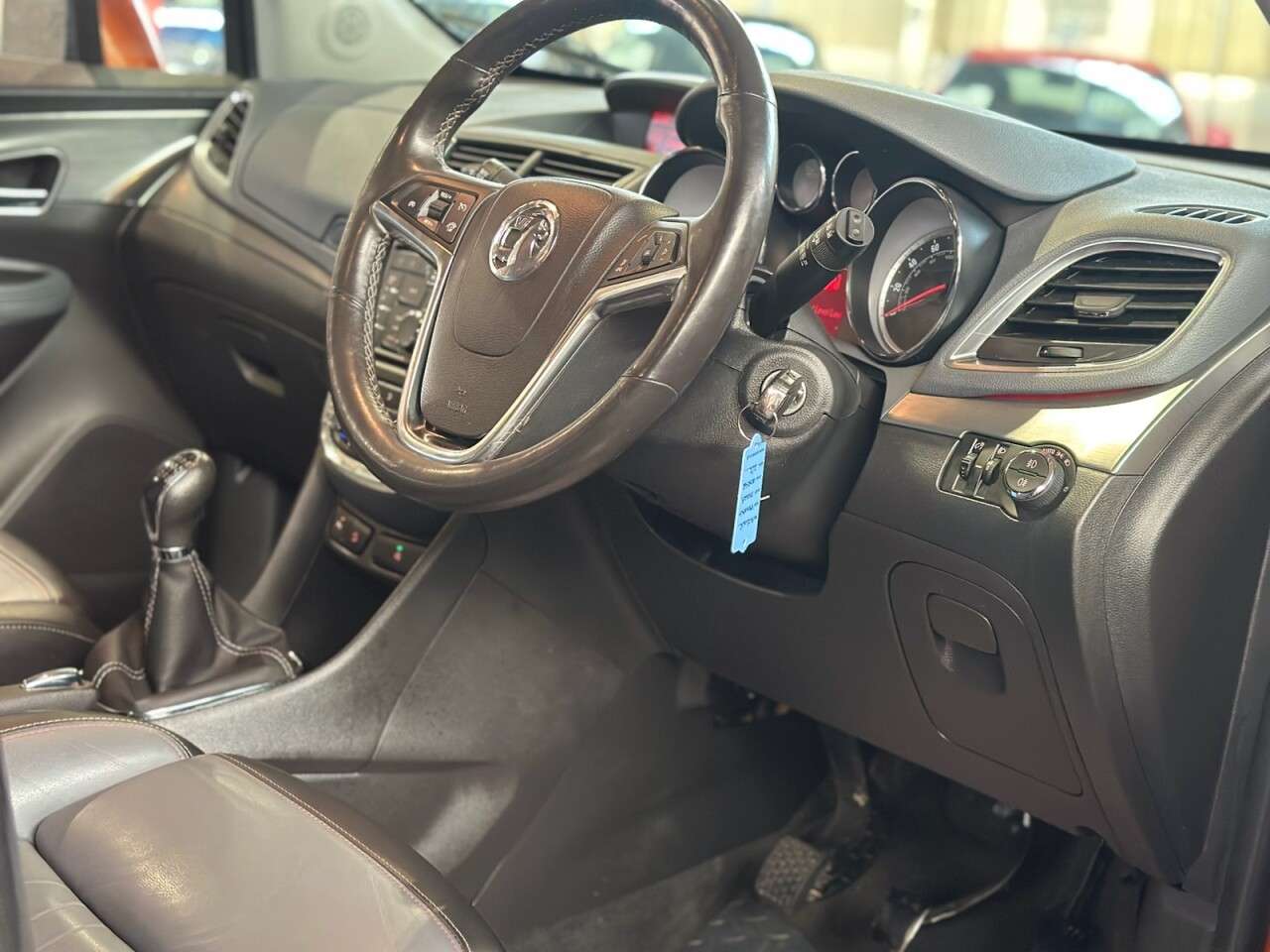 A 2015 VAUXHALL MOKKA 1.7 CDTi SE SUV 5dr Diesel Manual 4WD Euro 5 (s/s) (130 ps) 2 KEYS - VERY H A 2015 VAUXHALL MOKKA 1.7 CDTi SE SUV 5dr Diesel Manual 4WD Euro 5 (s/s) (130 ps) 2 KEYS - VERY H