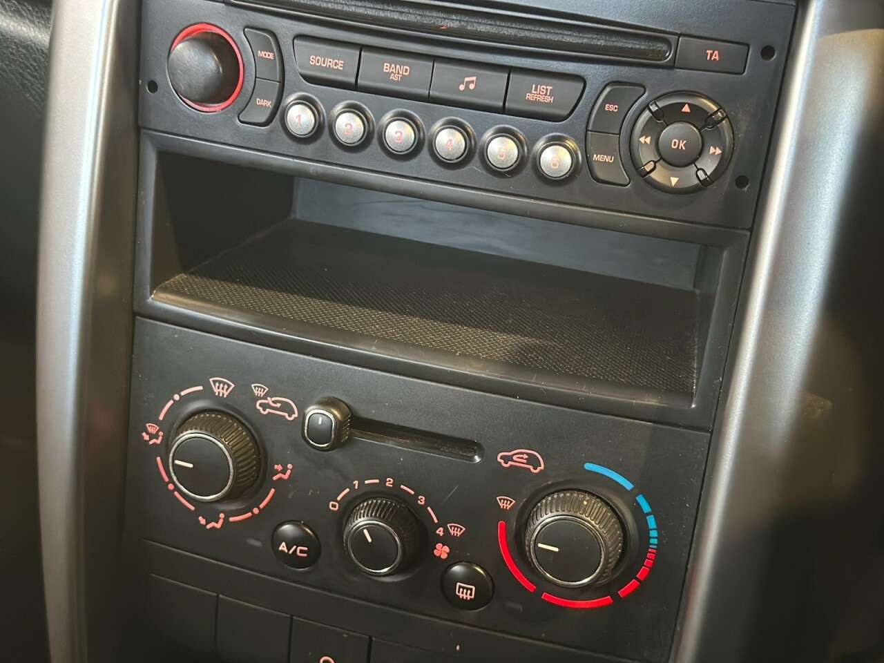 2012 PEUGEOT 207 2012 PEUGEOT 207