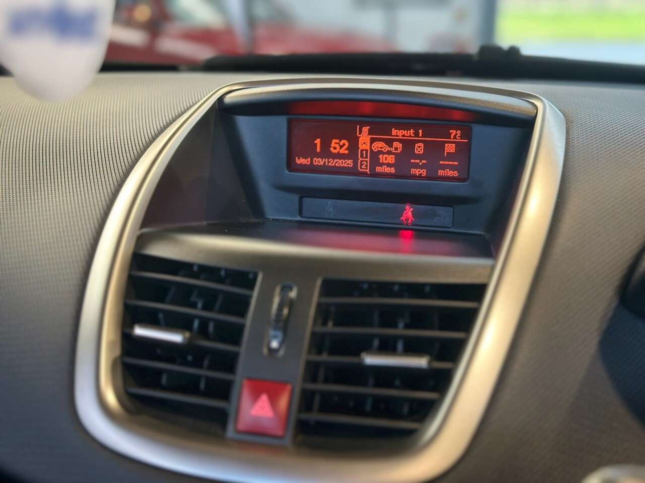 2012 PEUGEOT 207 2012 PEUGEOT 207