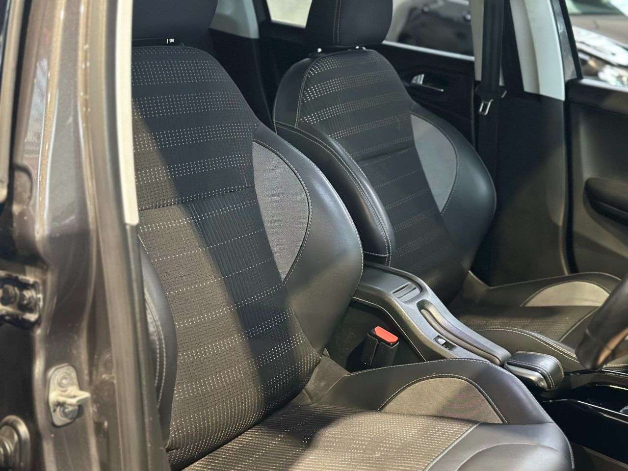 2019 PEUGEOT 2008 2019 PEUGEOT 2008